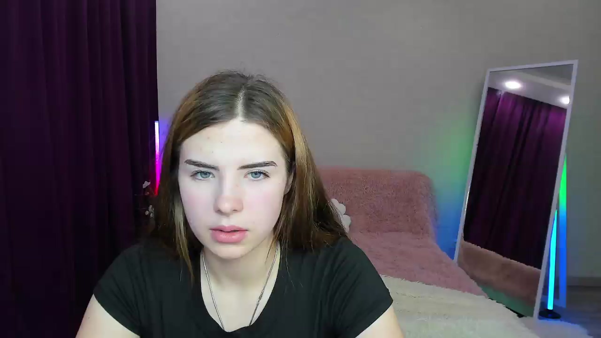 Gallery image thumbnail from KiraVane's myfreecams stream on, 09/15/2026, 11:20 image 17 of 20