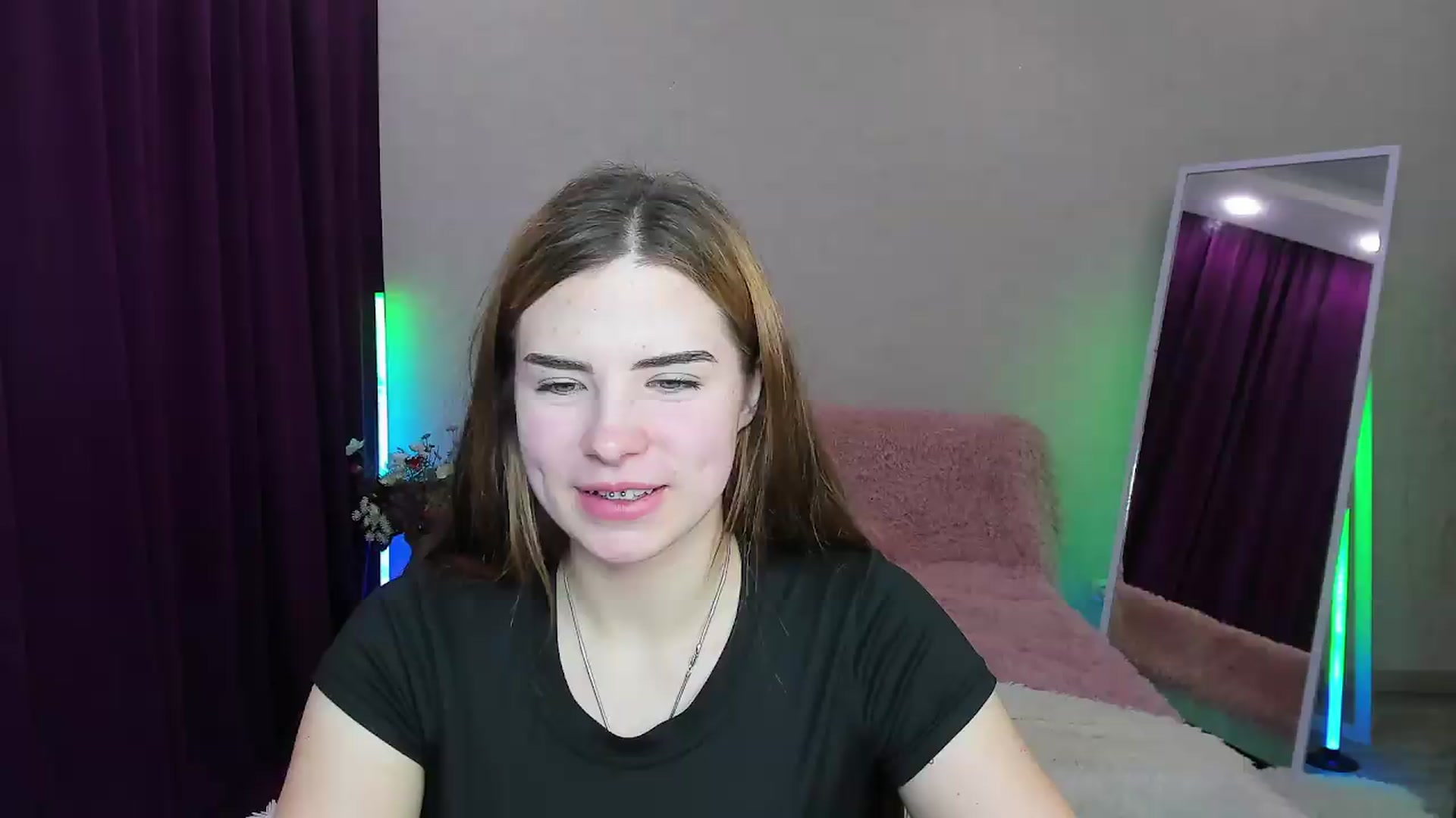 Gallery image thumbnail from KiraVane's myfreecams stream on, 09/15/2026, 11:20 image 18 of 20