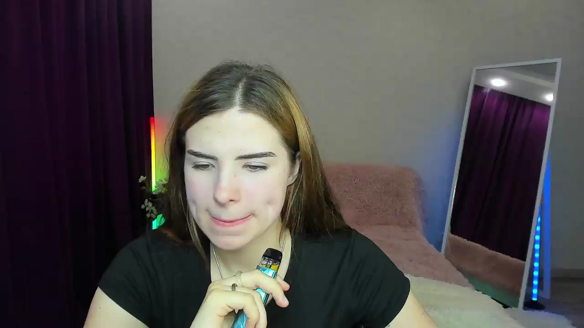 Gallery image thumbnail from KiraVane's myfreecams stream on, 09/15/2026, 11:20 image 3 of 20