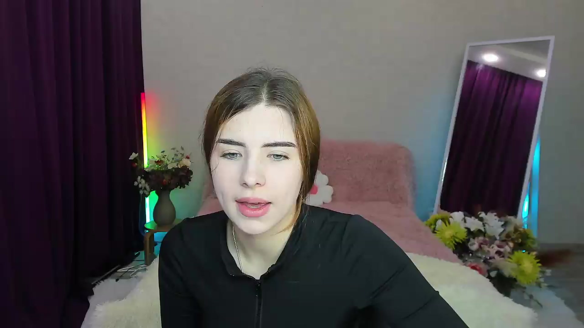 Gallery image thumbnail from KiraVane's myfreecams stream on, 09/16/2026, 07:00 image 12 of 20