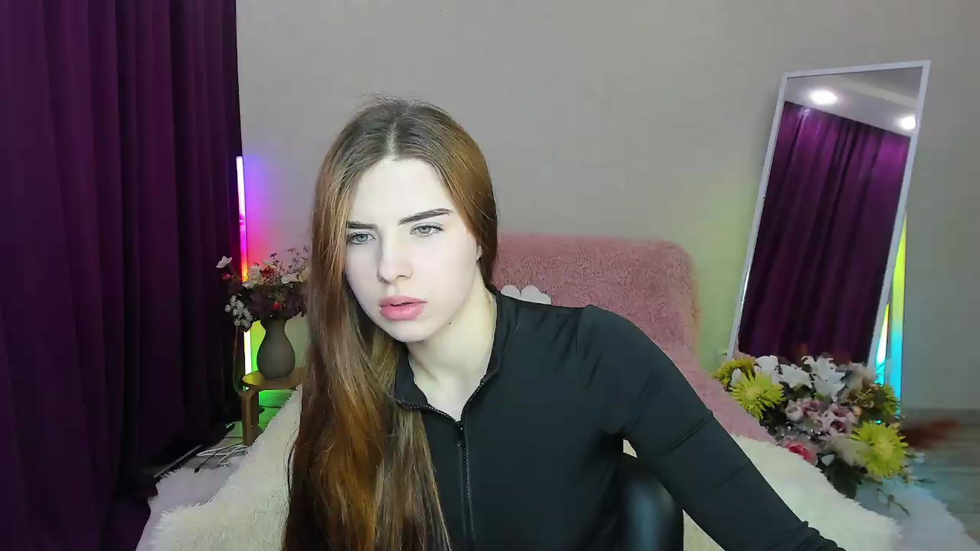 Gallery image thumbnail from KiraVane's myfreecams stream on, 09/16/2026, 07:47 image 3 of 20