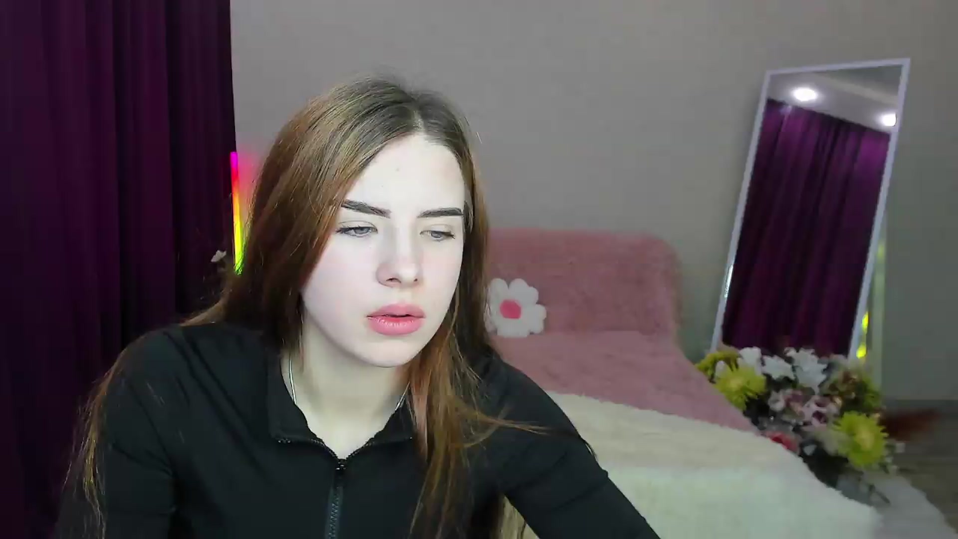 Gallery image thumbnail from KiraVane's myfreecams stream on, 09/16/2026, 07:47 image 15 of 20