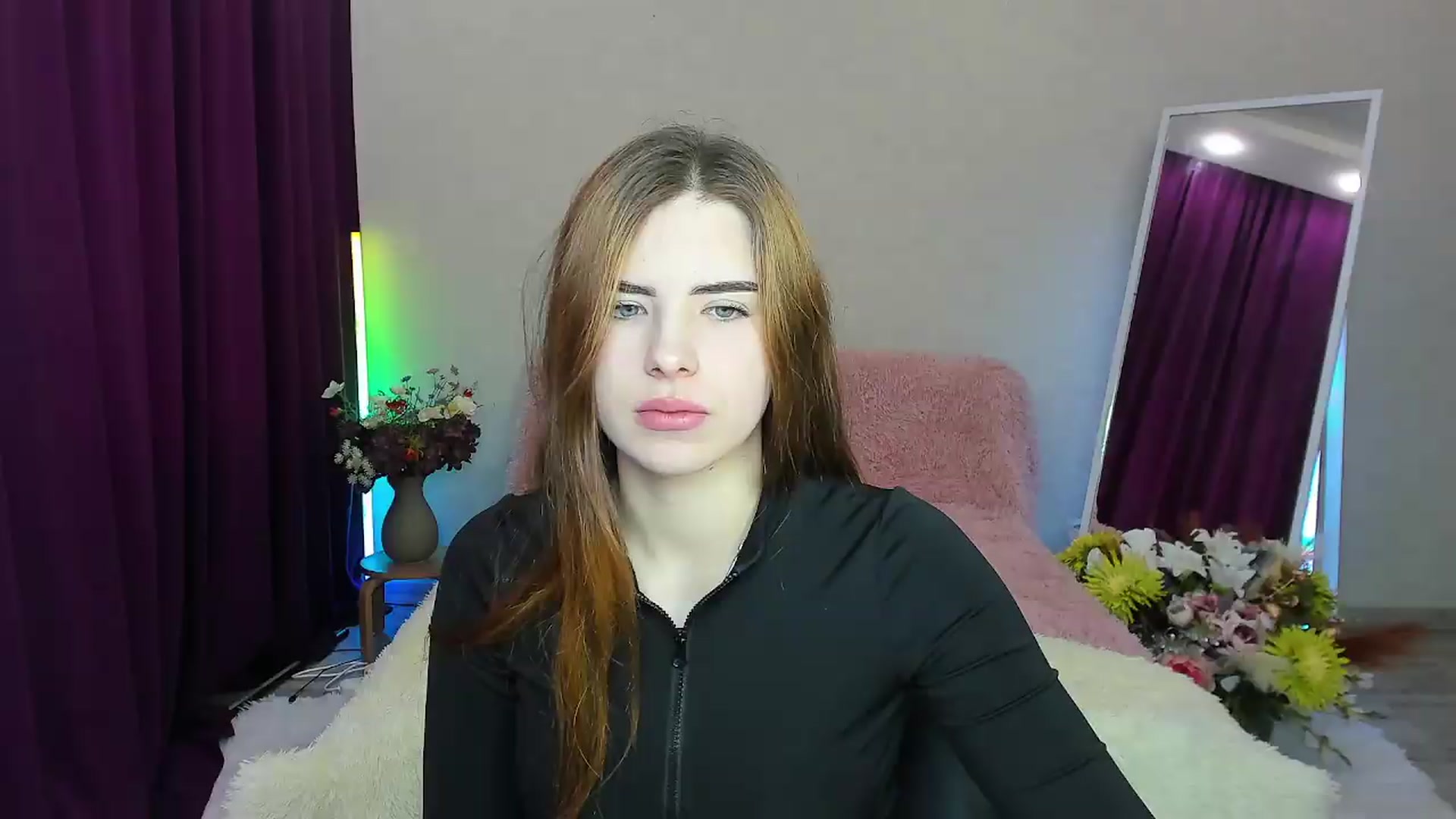 Gallery image thumbnail from KiraVane's myfreecams stream on, 09/16/2026, 07:47 image 5 of 20