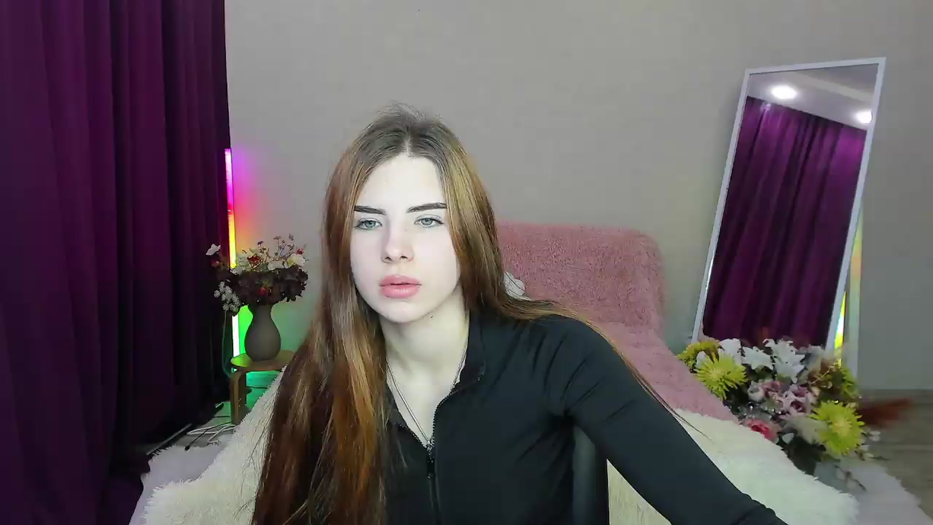 Gallery image thumbnail from KiraVane's myfreecams stream on, 09/16/2026, 08:51 image 3 of 20