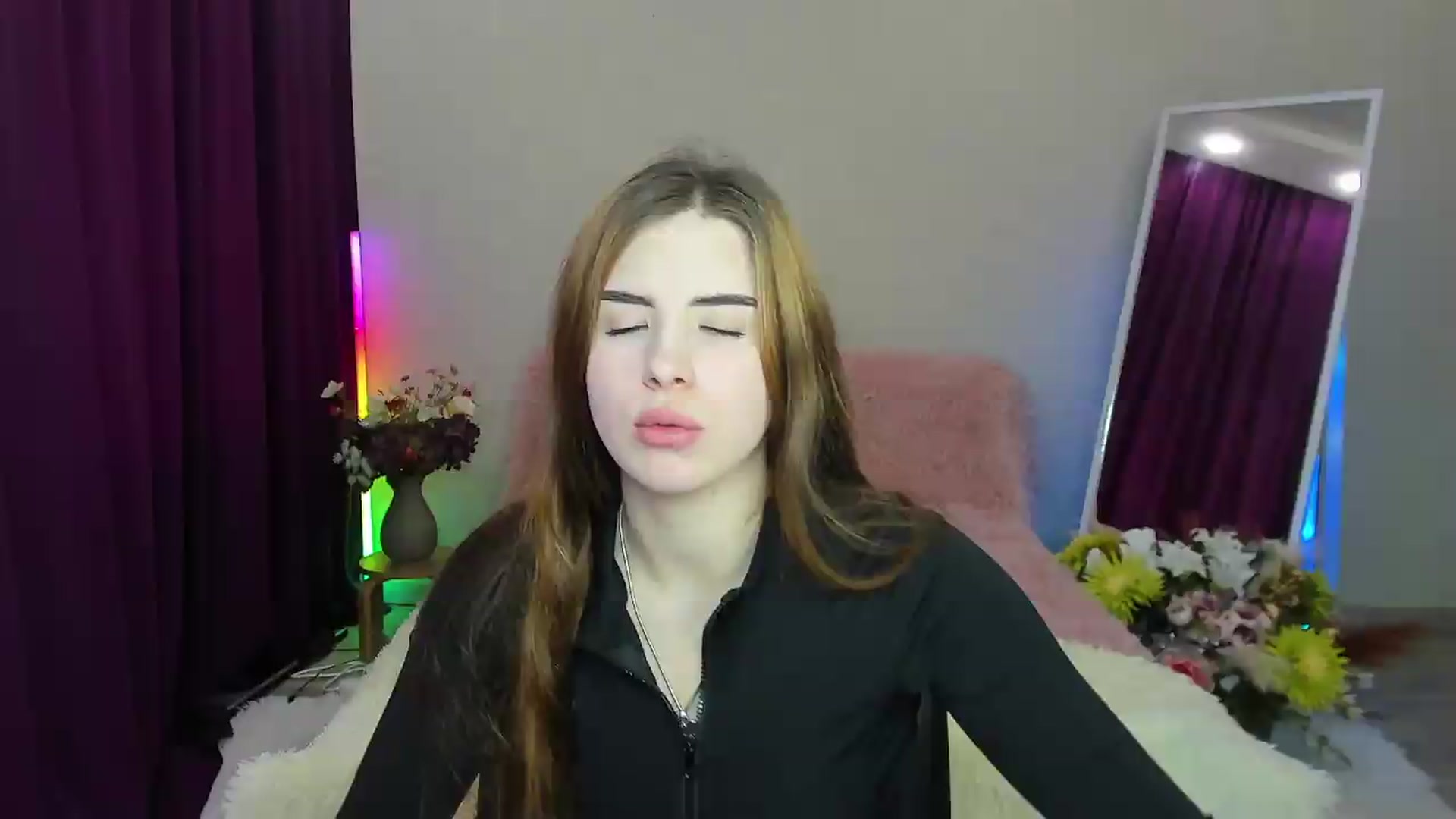 Gallery image thumbnail from KiraVane's myfreecams stream on, 09/16/2026, 08:51 image 1 of 20