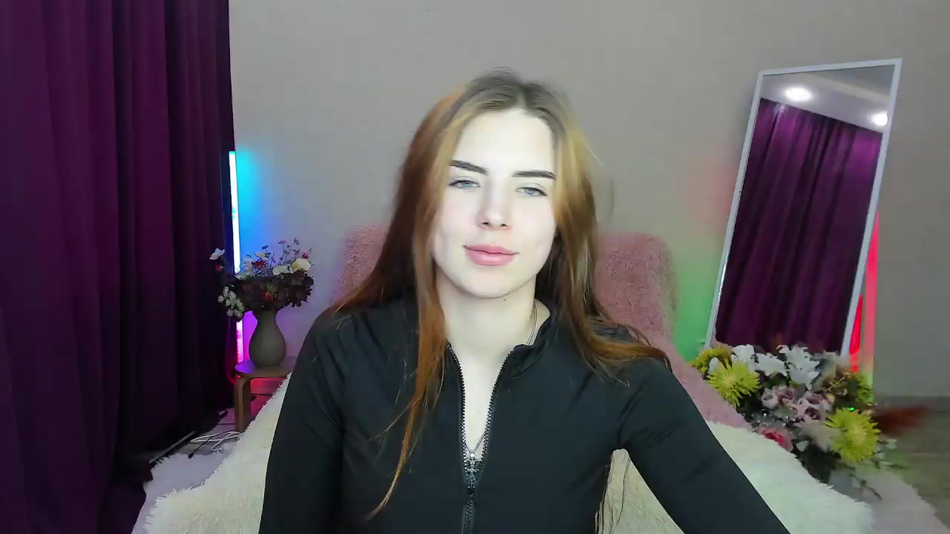 Gallery image thumbnail from KiraVane's myfreecams stream on, 09/16/2026, 11:09 image 12 of 20
