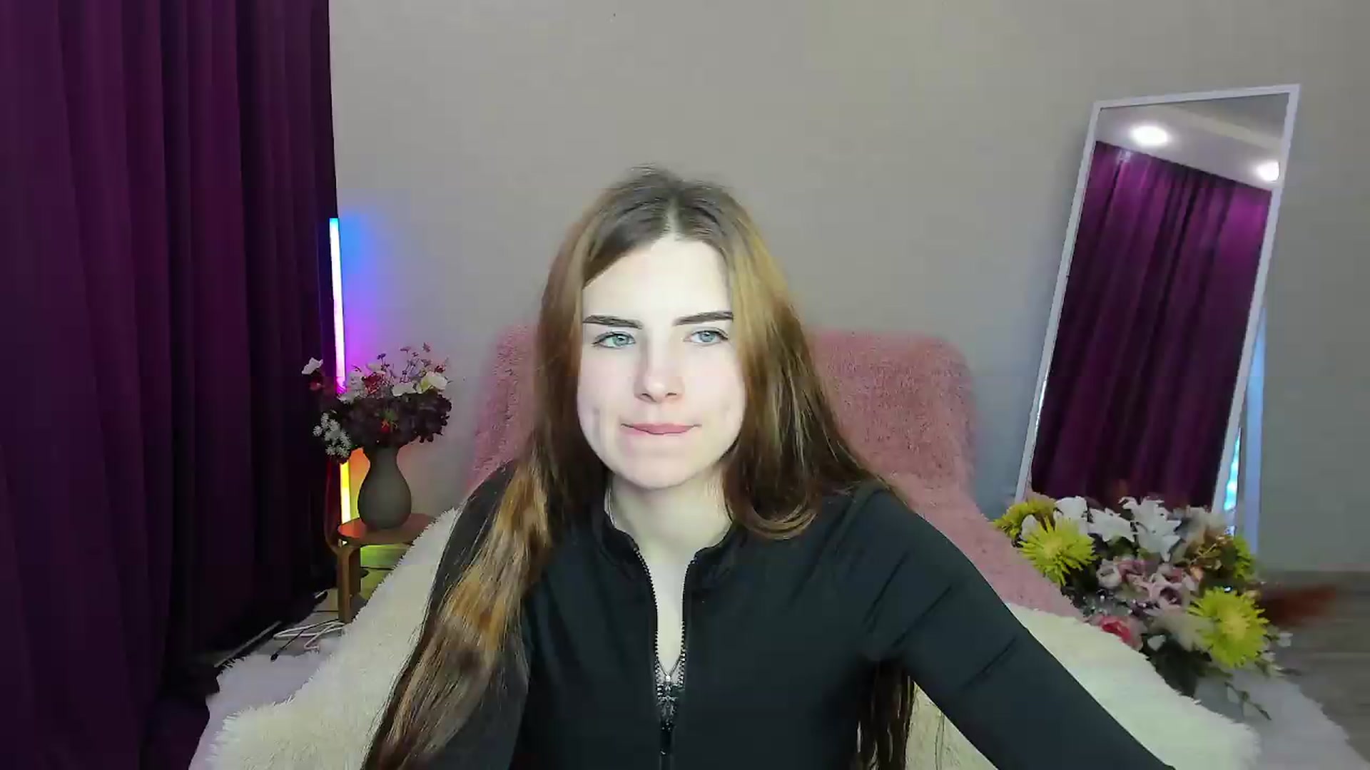 Gallery image thumbnail from KiraVane's myfreecams stream on, 09/16/2026, 11:09 image 9 of 20