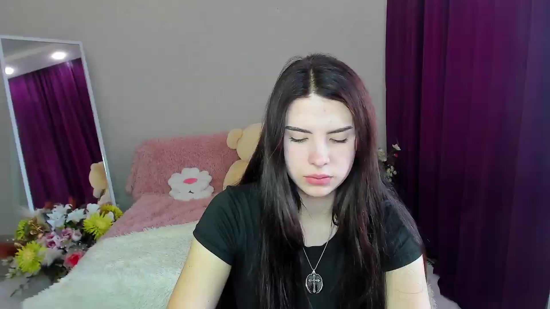 Gallery image thumbnail from KiraVane's myfreecams stream on, 09/20/2026, 07:41 image 7 of 20