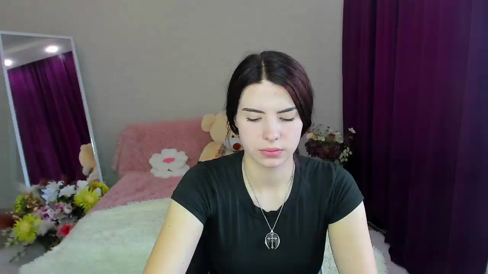 Gallery image thumbnail from KiraVane's myfreecams stream on, 09/20/2026, 07:41 image 12 of 20
