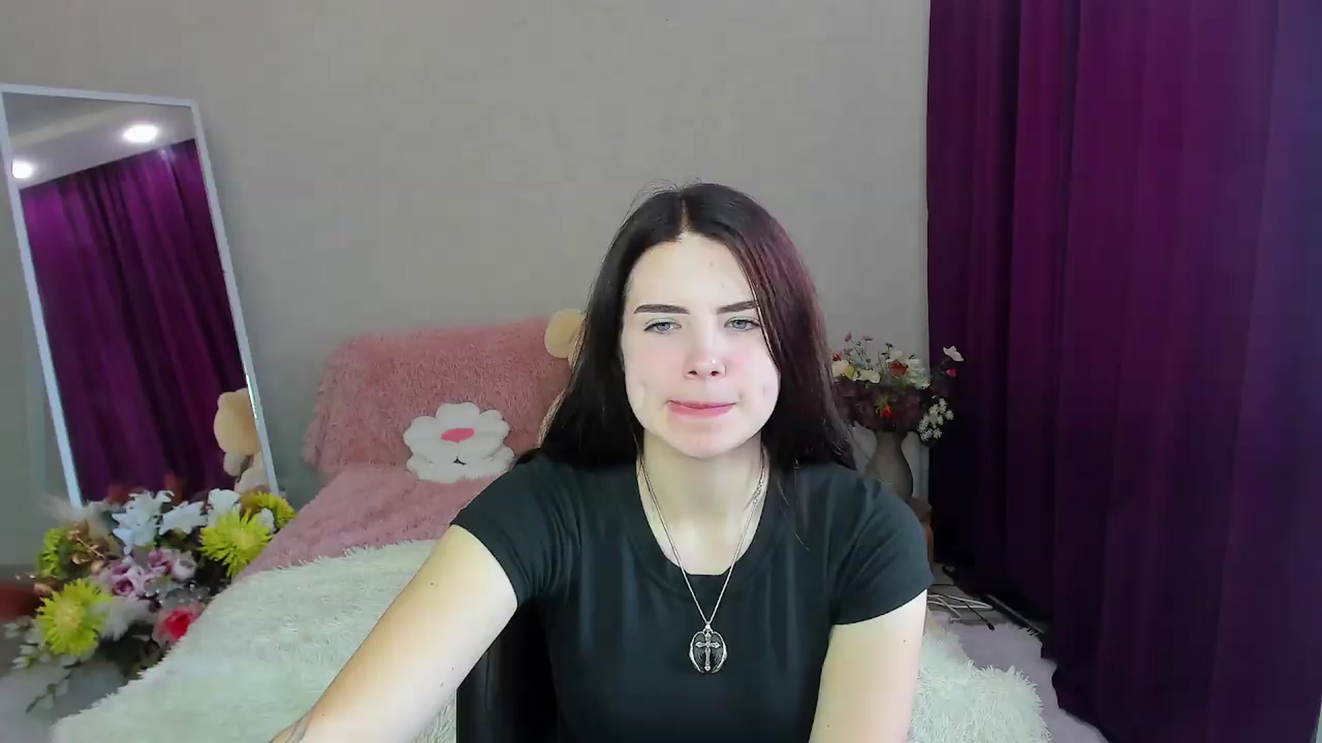 Gallery image thumbnail from KiraVane's myfreecams stream on, 09/20/2026, 07:41 image 10 of 20
