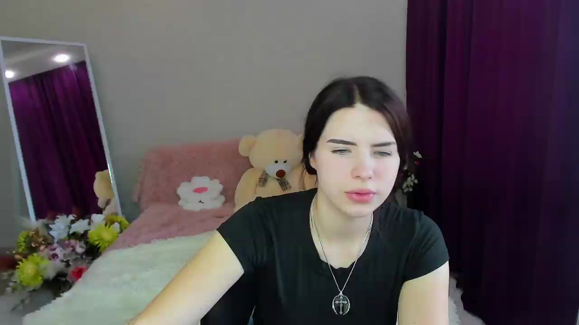 Gallery image thumbnail from KiraVane's myfreecams stream on, 09/20/2026, 07:41 image 13 of 20