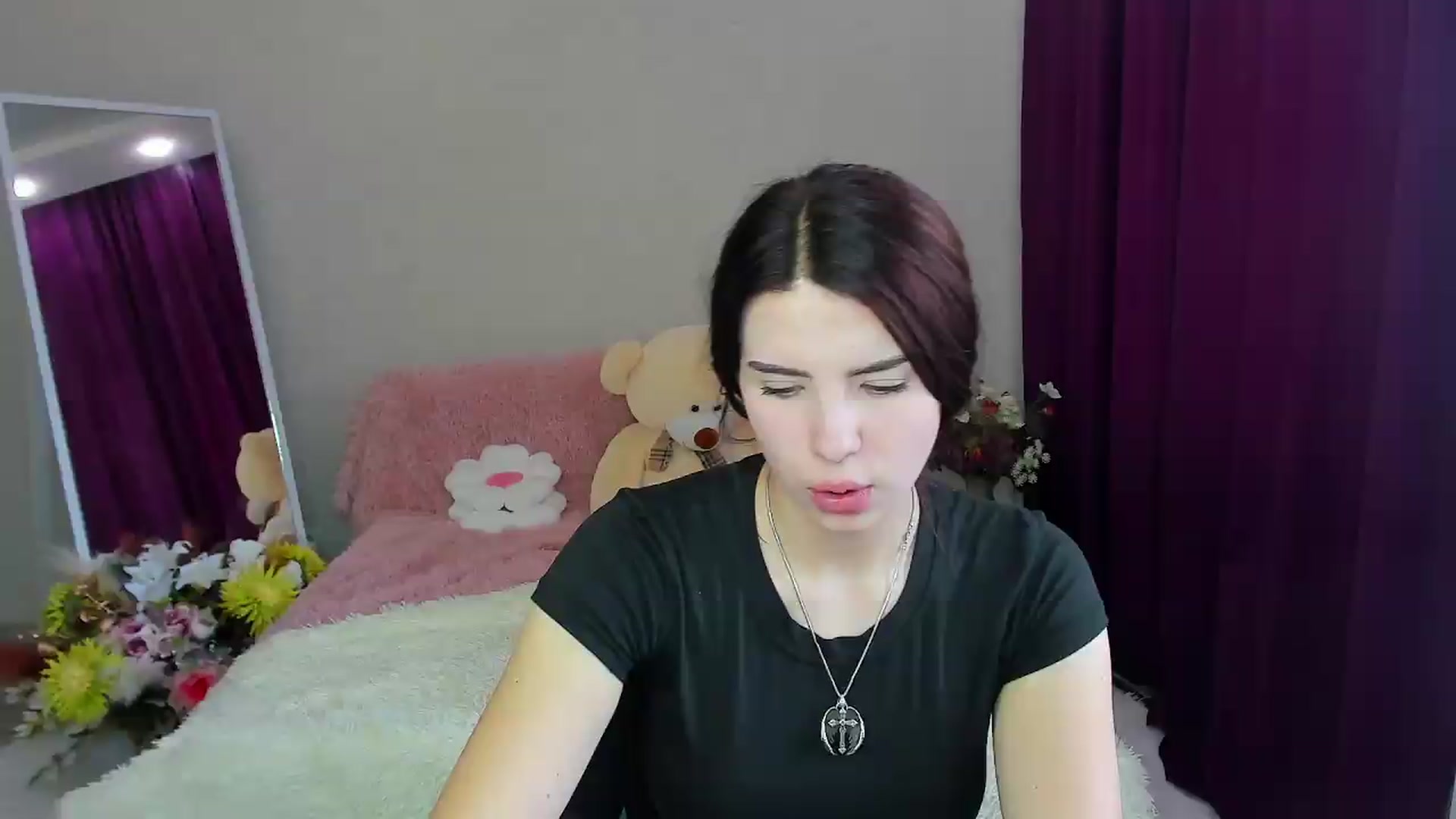 Gallery image thumbnail from KiraVane's myfreecams stream on, 09/20/2026, 07:41 image 11 of 20