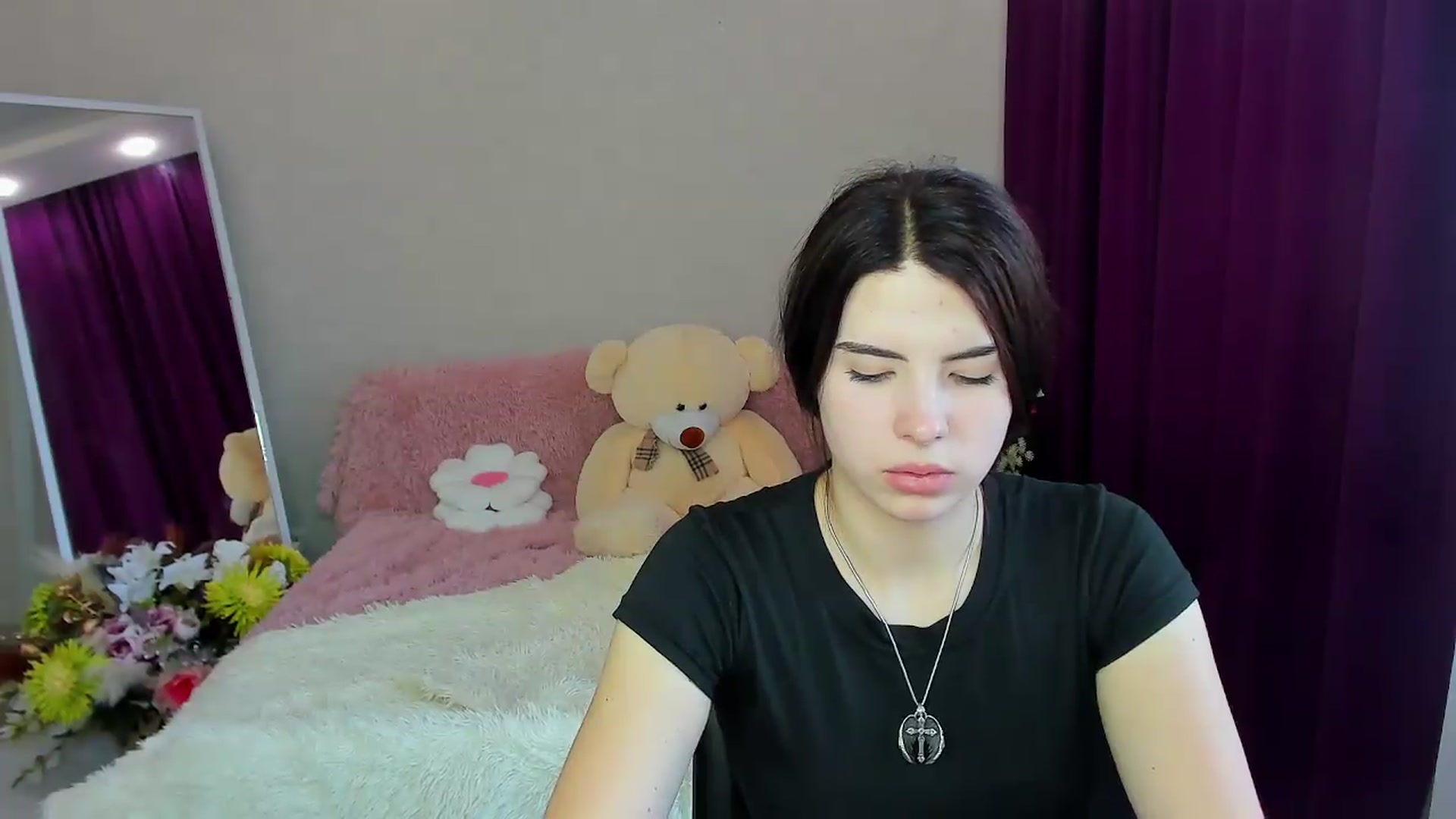 Gallery image thumbnail from KiraVane's myfreecams stream on, 09/20/2026, 11:05 image 6 of 20