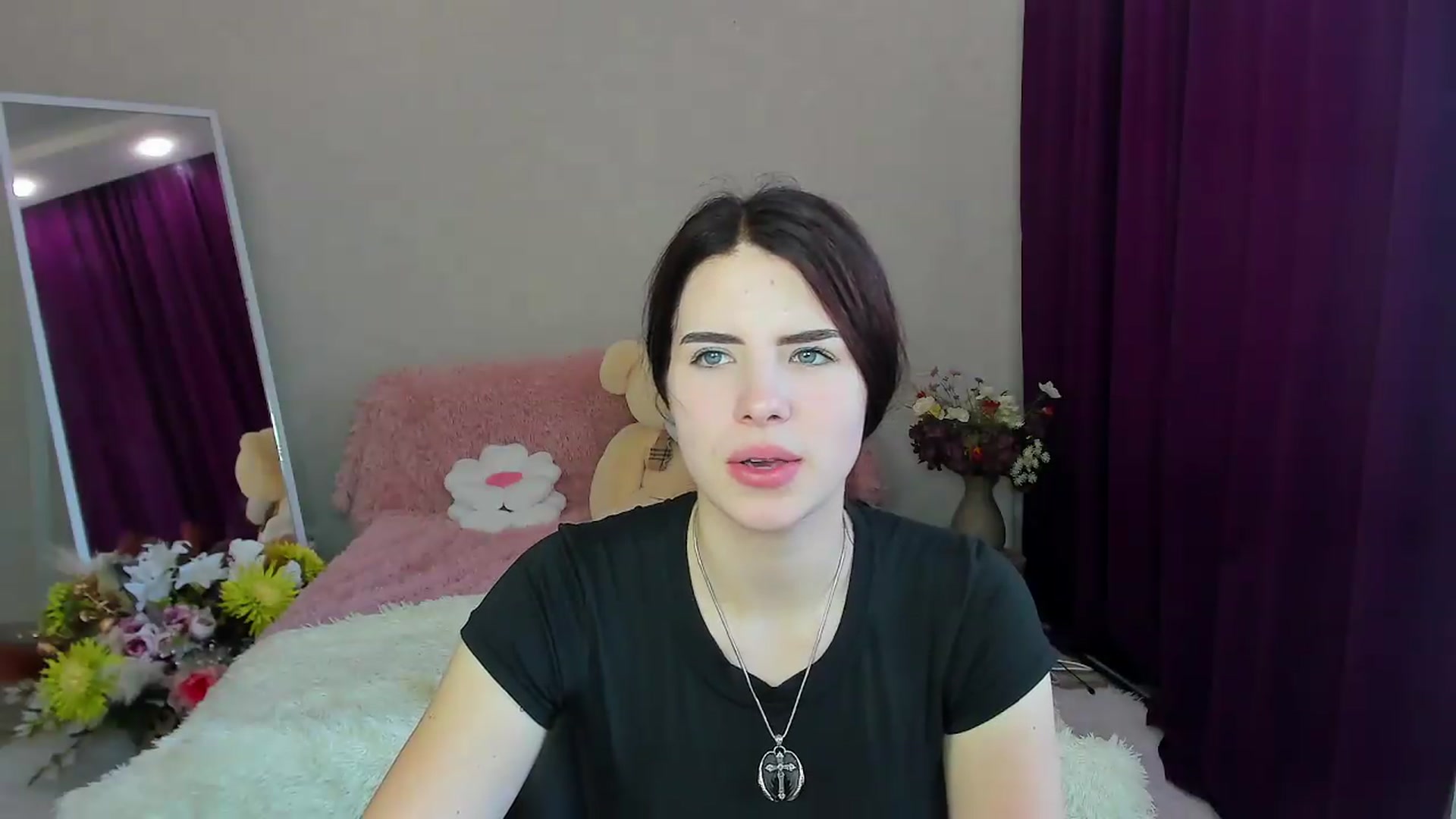 Gallery image thumbnail from KiraVane's myfreecams stream on, 09/20/2026, 11:05 image 3 of 20