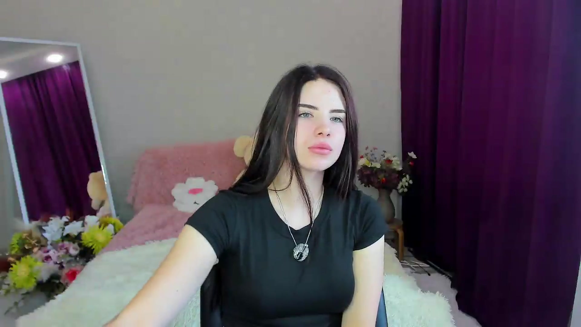 Gallery image thumbnail from KiraVane's myfreecams stream on, 09/20/2026, 11:05 image 19 of 20