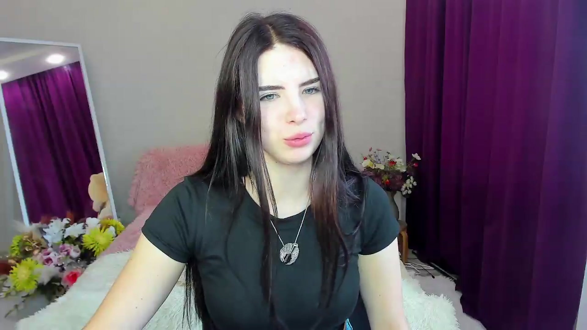 Gallery image thumbnail from KiraVane's myfreecams stream on, 09/20/2026, 11:05 image 17 of 20