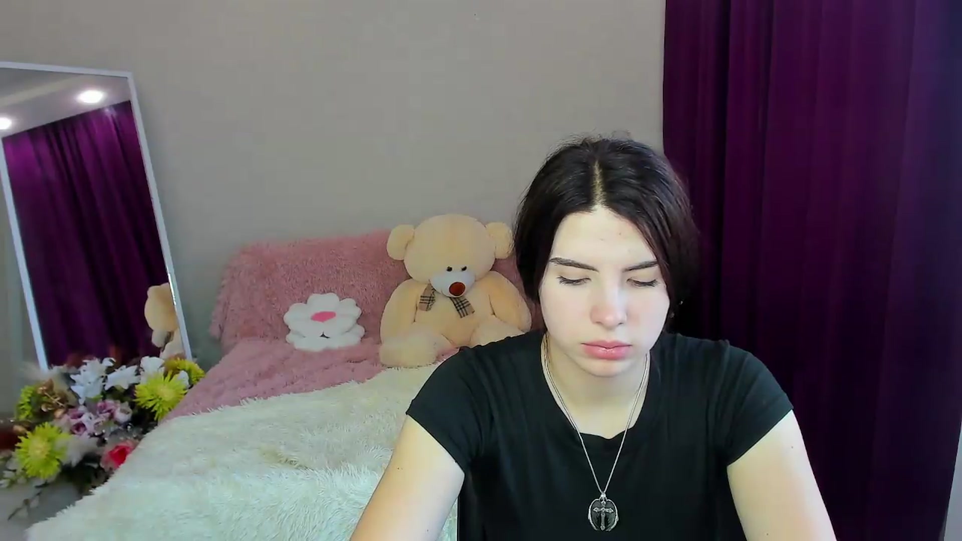 Gallery image thumbnail from KiraVane's myfreecams stream on, 09/20/2026, 11:05 image 9 of 20