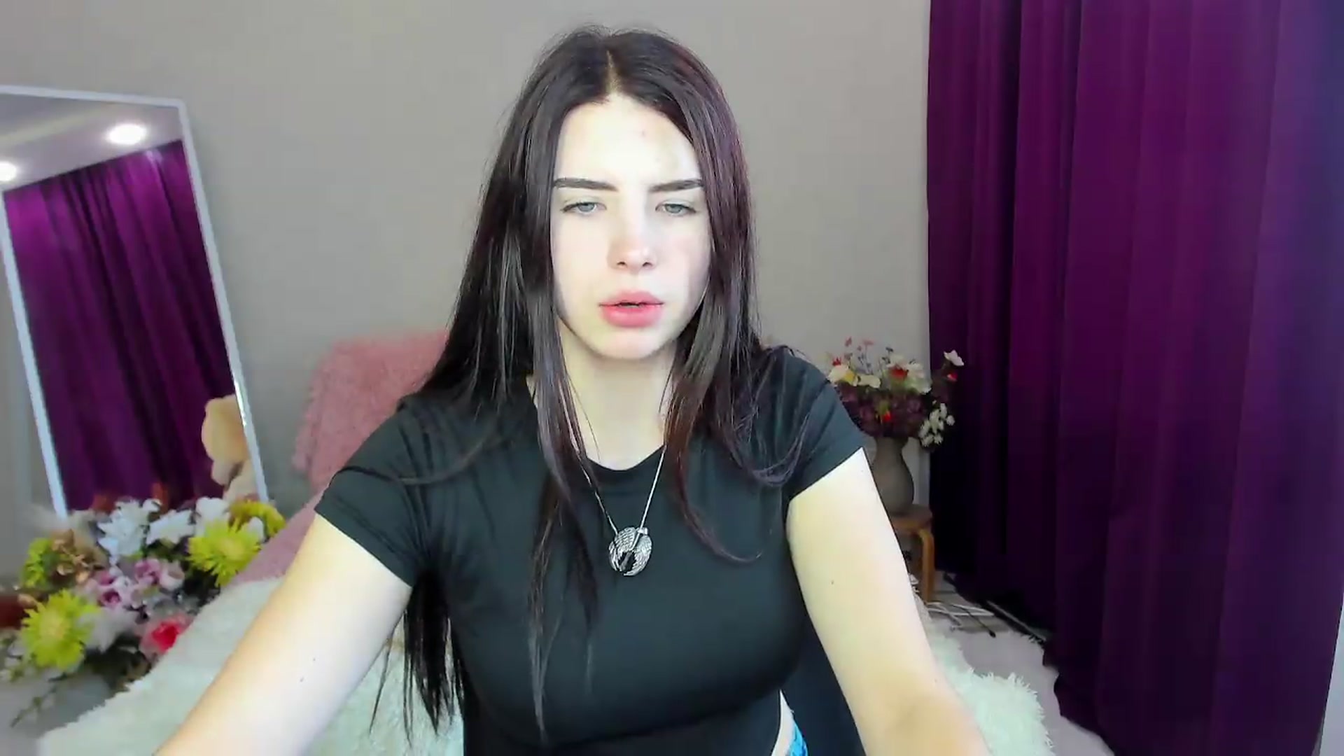 Gallery image thumbnail from KiraVane's myfreecams stream on, 09/20/2026, 11:05 image 16 of 20