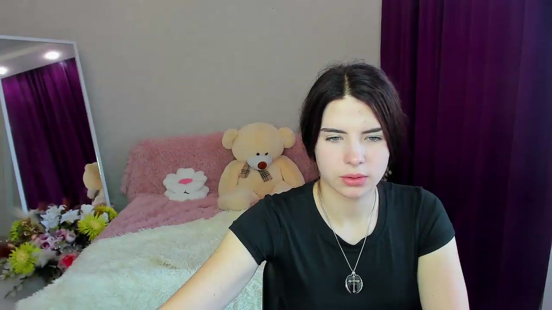 Gallery image thumbnail from KiraVane's myfreecams stream on, 09/20/2026, 11:05 image 5 of 20