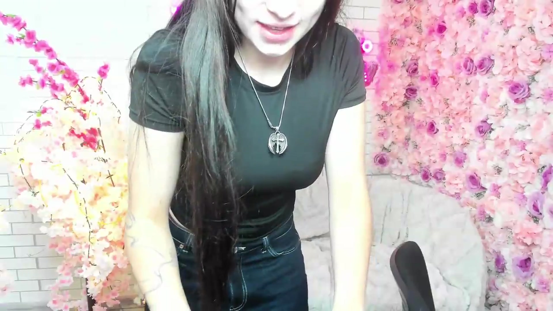 Gallery image thumbnail from KiraVane's myfreecams stream on, 09/22/2026, 08:32 image 20 of 20