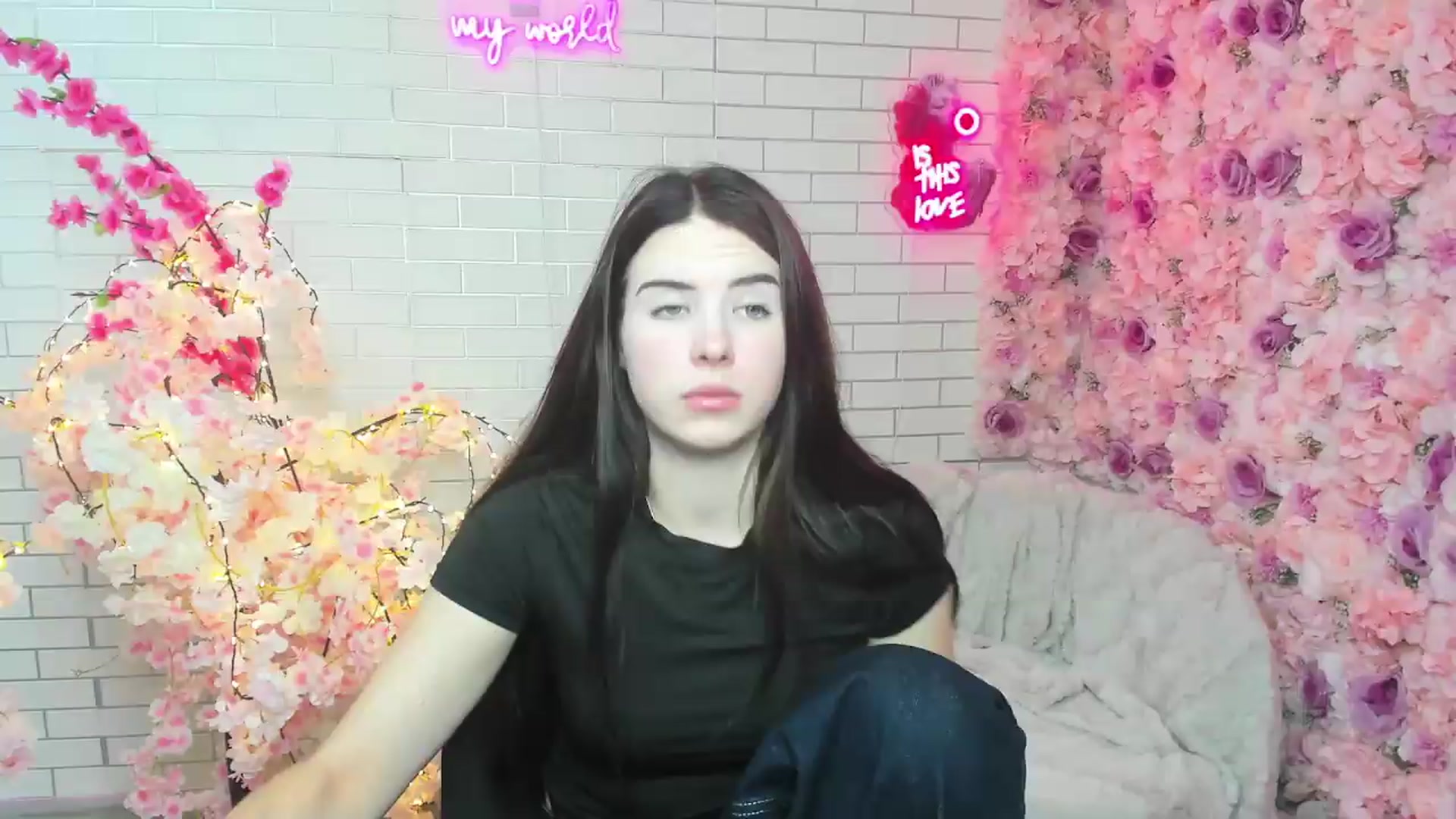 Gallery image thumbnail from KiraVane's myfreecams stream on, 09/22/2026, 08:32 image 7 of 20