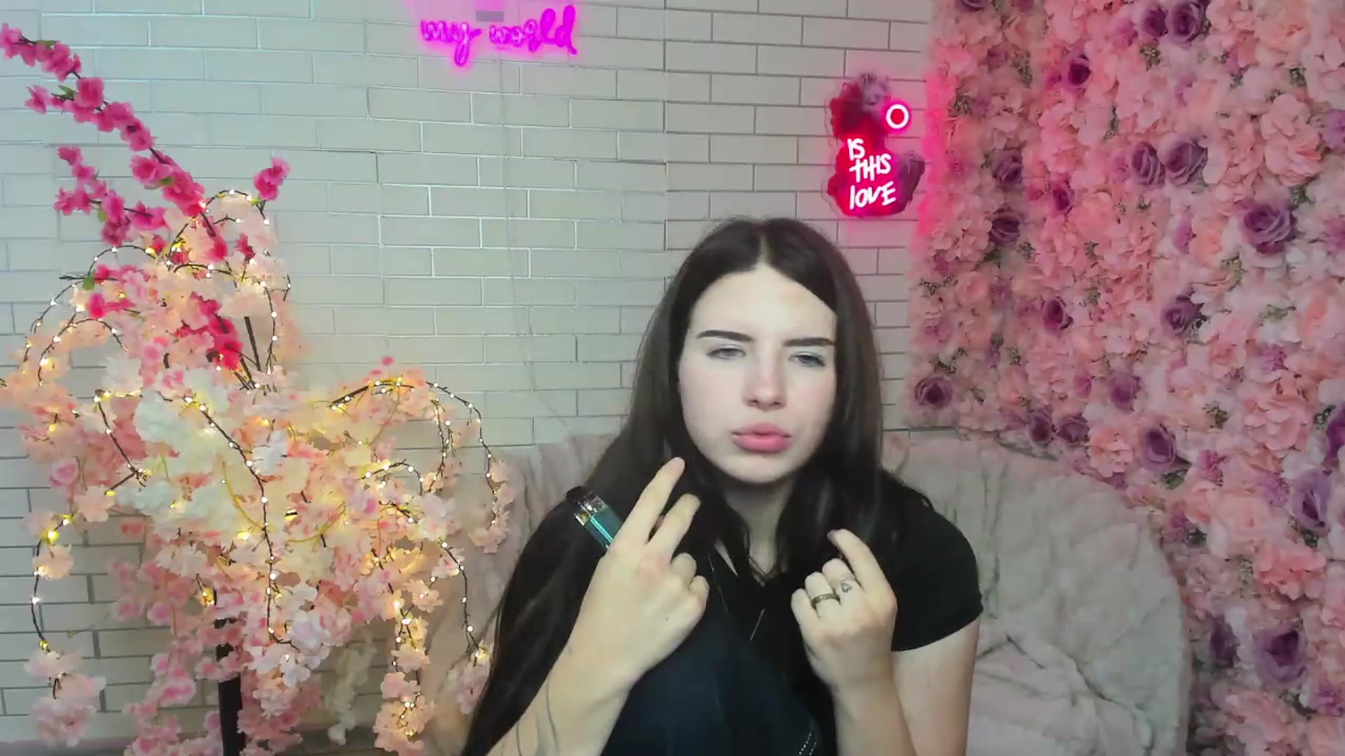 Gallery image thumbnail from KiraVane's myfreecams stream on, 09/22/2026, 10:26 image 13 of 20