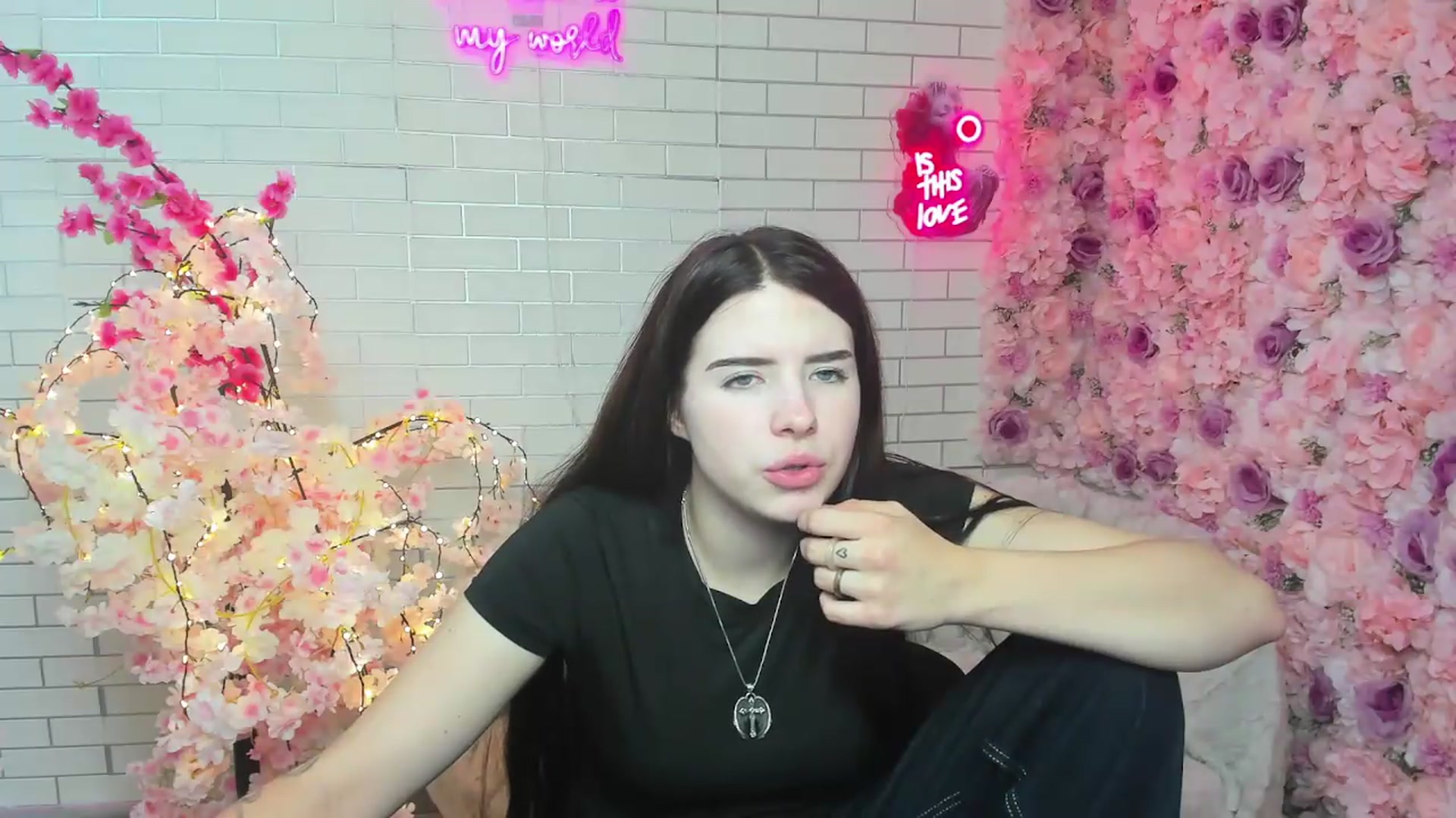 Gallery image thumbnail from KiraVane's myfreecams stream on, 09/22/2026, 10:26 image 16 of 20