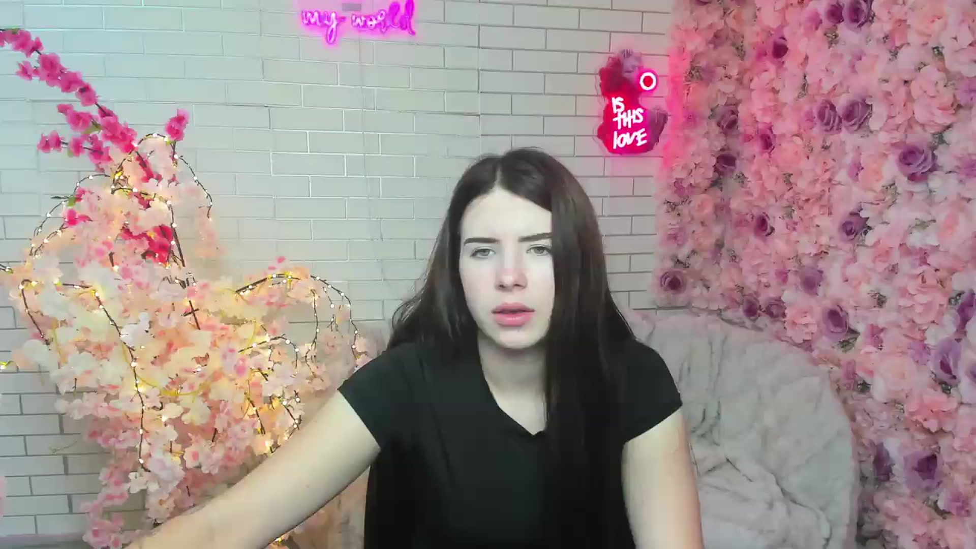 Gallery image thumbnail from KiraVane's myfreecams stream on, 09/22/2026, 10:26 image 8 of 20