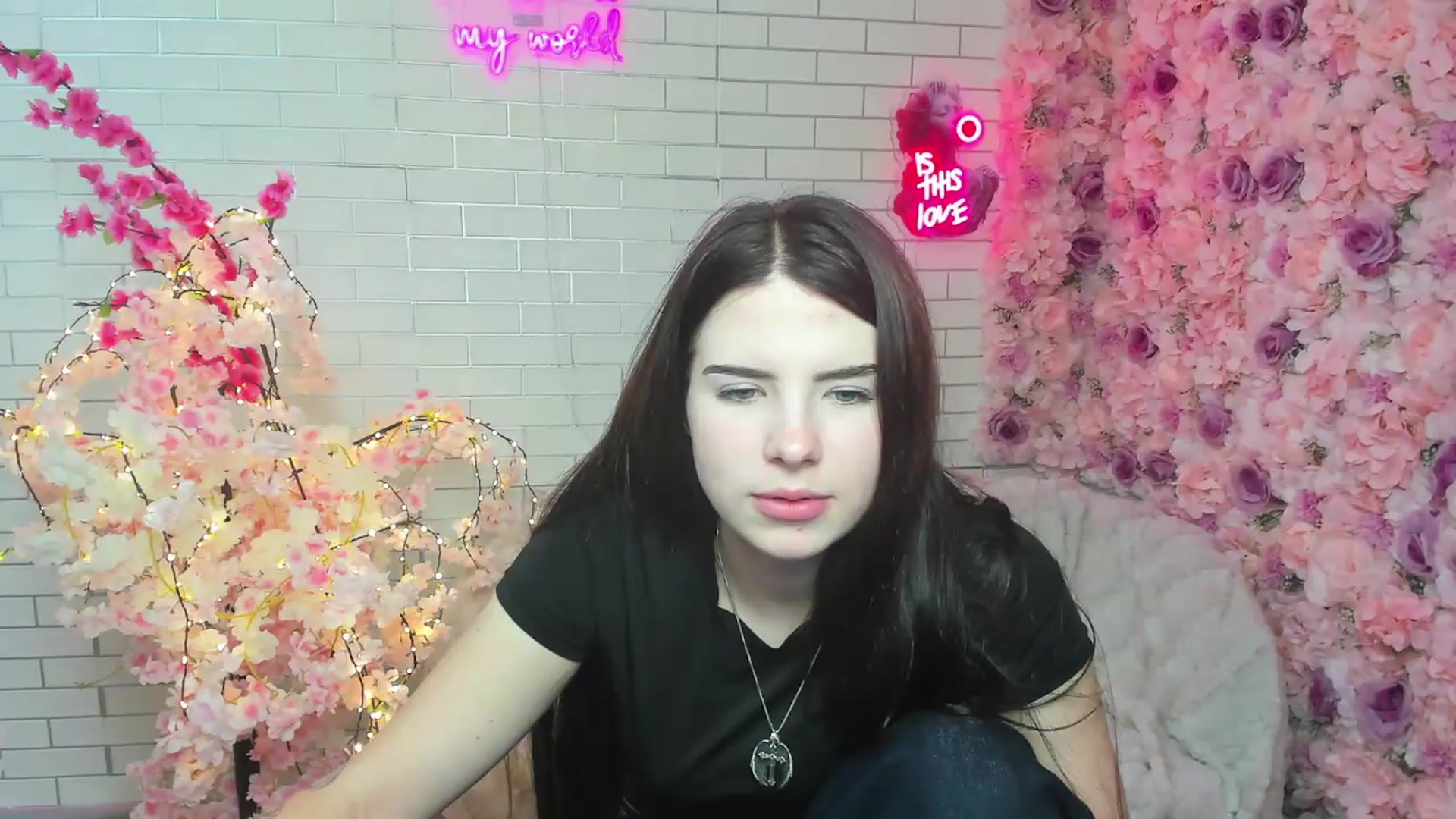 Gallery image thumbnail from KiraVane's myfreecams stream on, 09/22/2026, 10:26 image 18 of 20