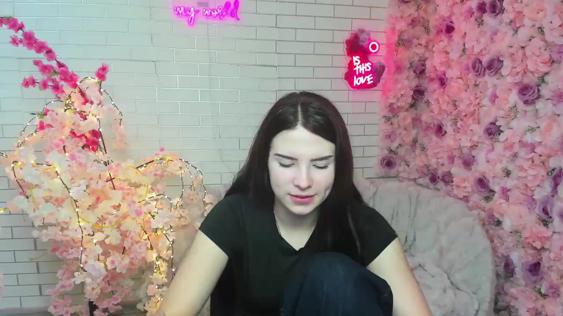Gallery image thumbnail from KiraVane's myfreecams stream on, 09/22/2026, 10:26 image 6 of 20