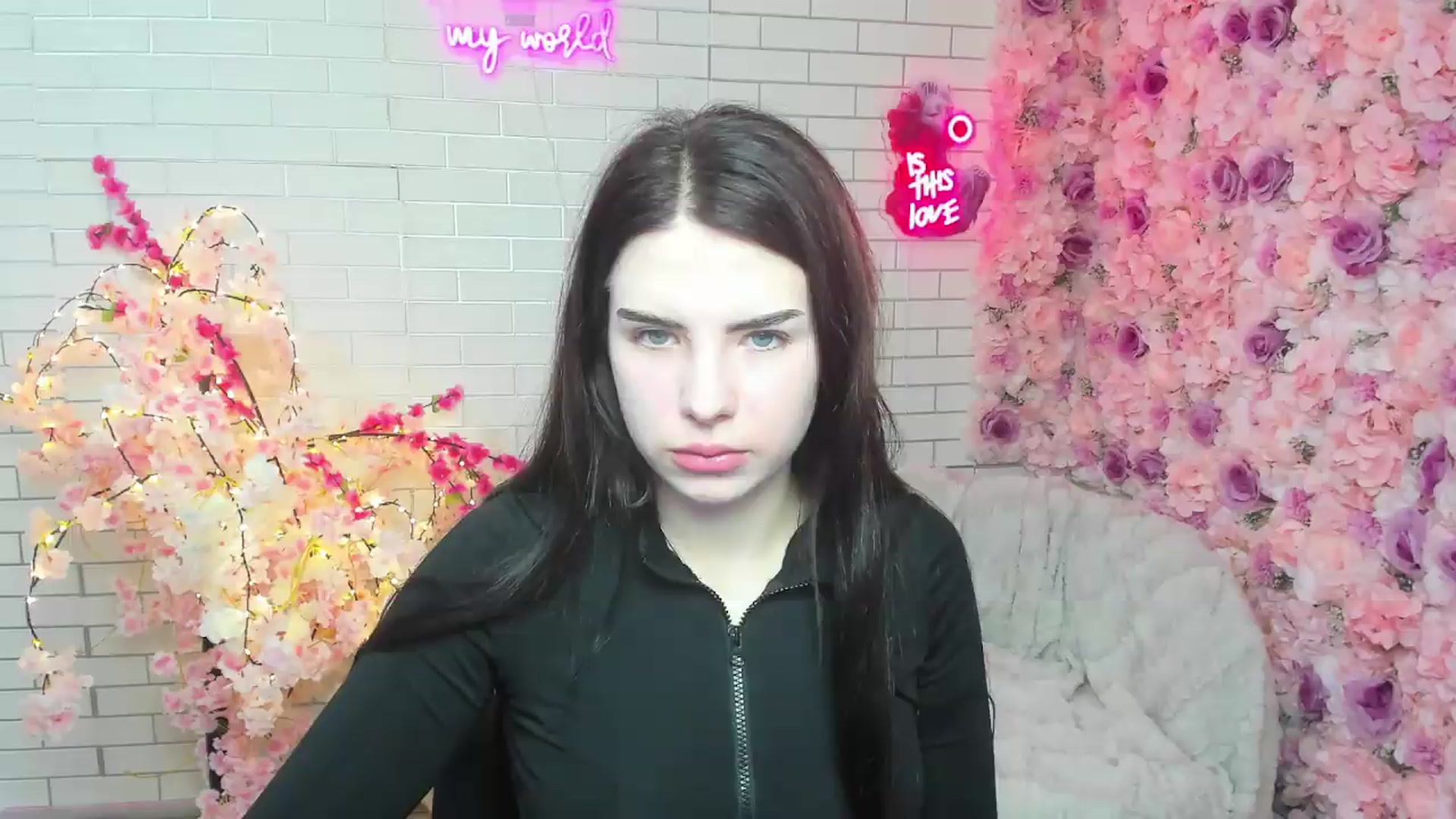 Gallery image thumbnail from KiraVane's myfreecams stream on, 09/23/2026, 12:13 image 5 of 20