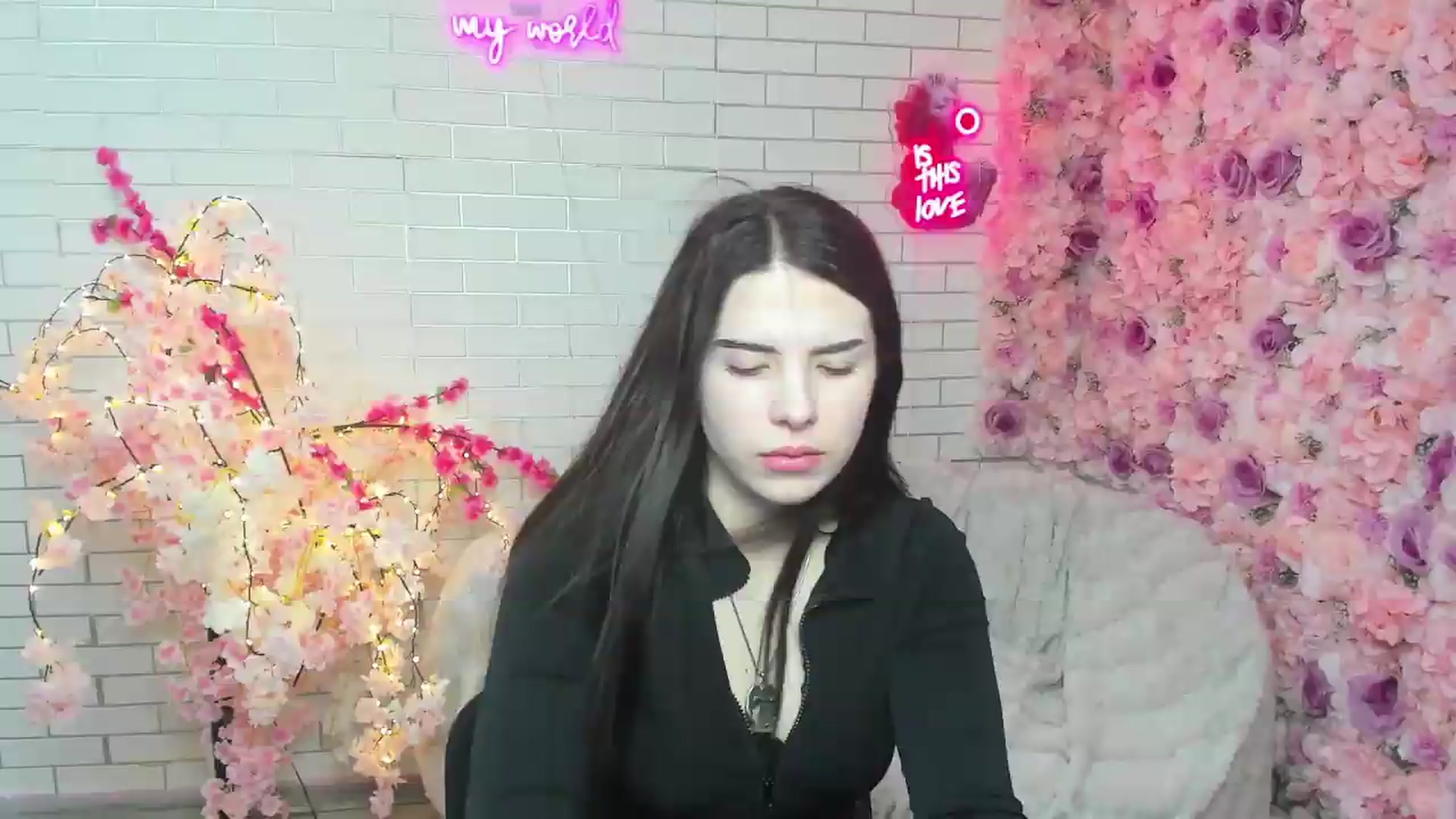 Gallery image thumbnail from KiraVane's myfreecams stream on, 09/23/2026, 14:49 image 4 of 20