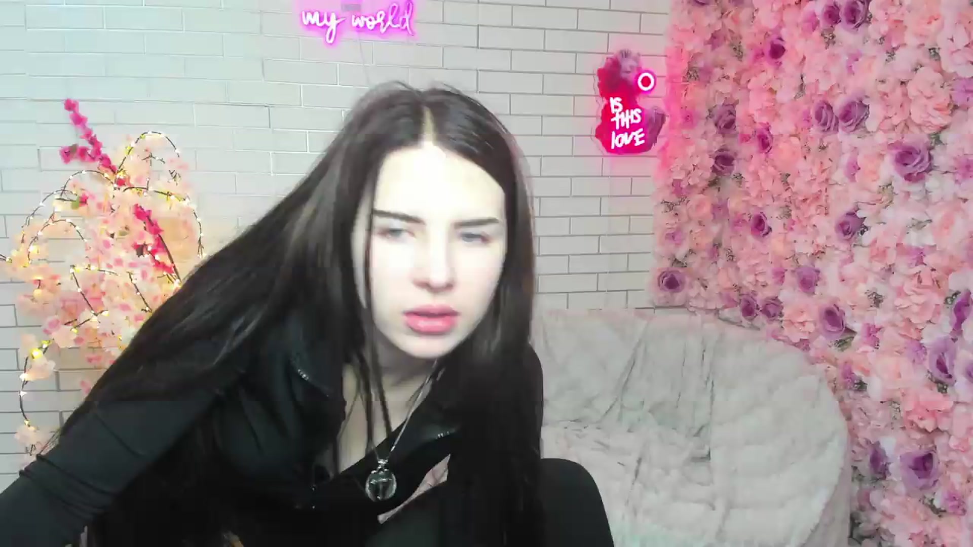 Gallery image thumbnail from KiraVane's myfreecams stream on, 09/23/2026, 14:49 image 17 of 20