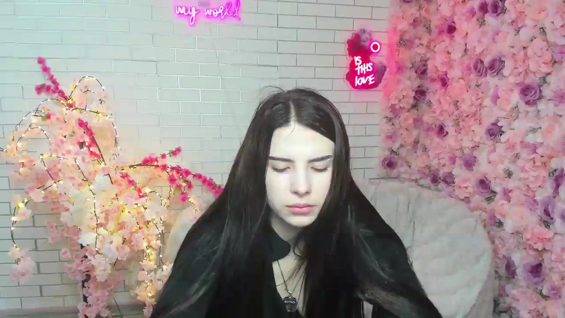 Gallery image thumbnail from KiraVane's myfreecams stream on, 09/23/2026, 14:49 image 6 of 20
