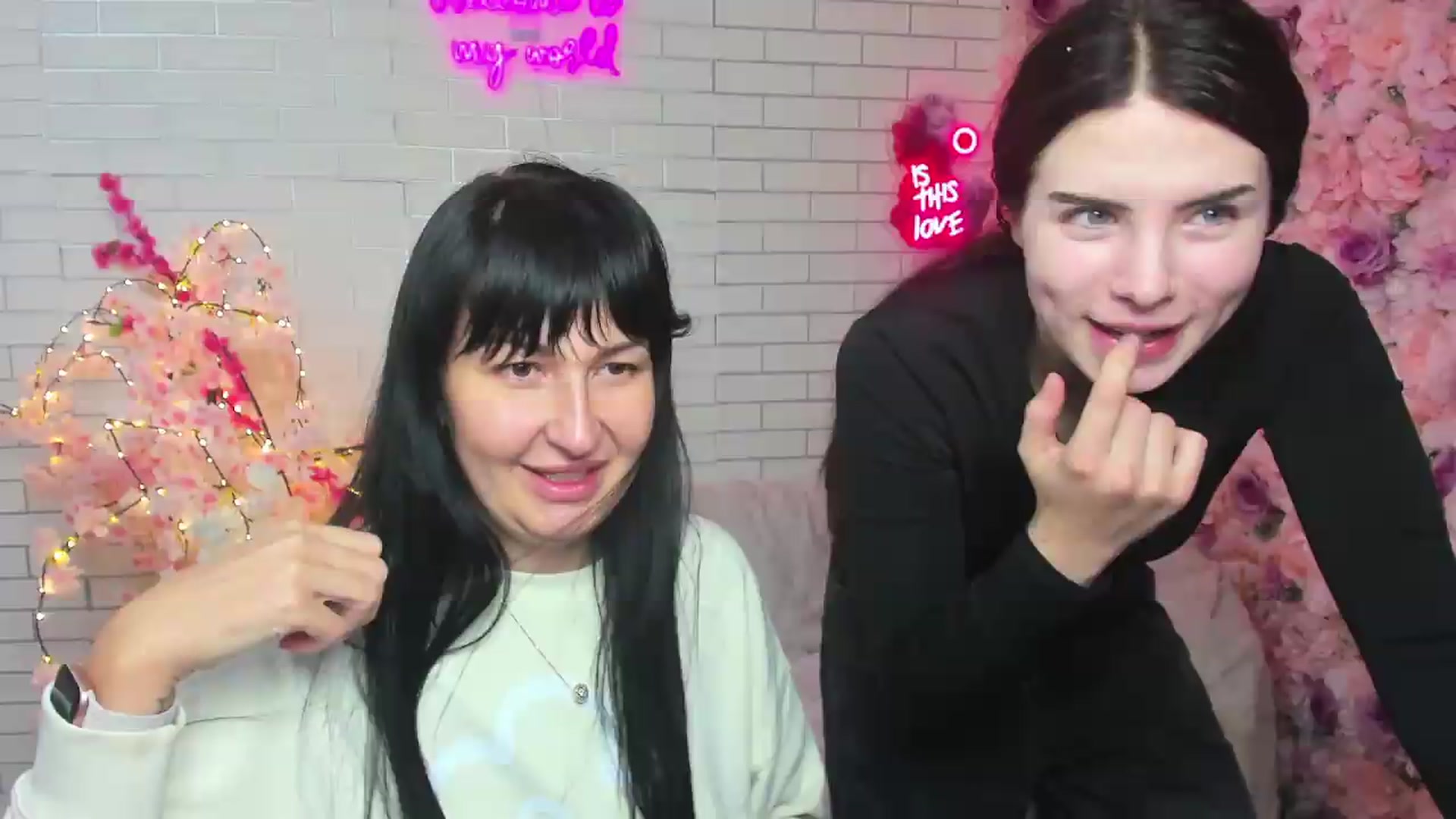 Gallery image thumbnail from KiraVane's myfreecams stream on, 09/23/2026, 17:41 image 20 of 20