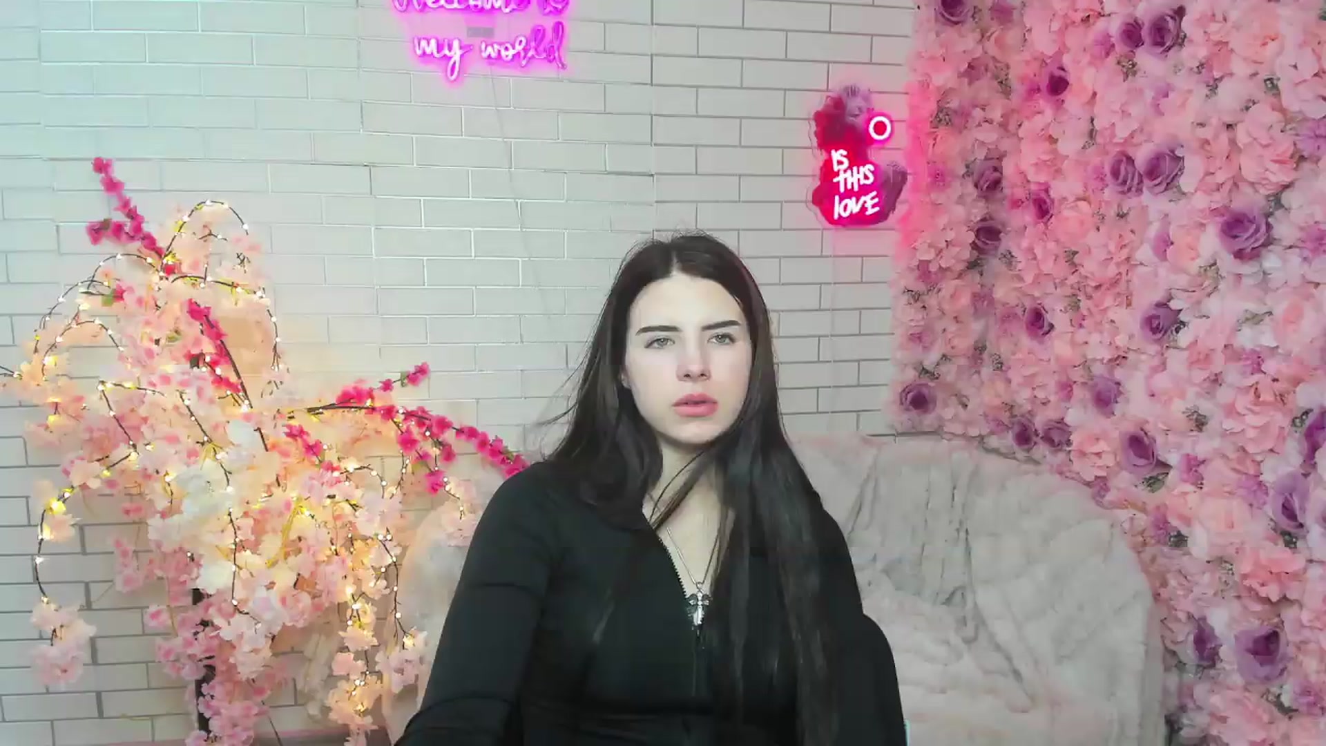 Gallery image thumbnail from KiraVane's myfreecams stream on, 09/23/2026, 18:05 image 9 of 20