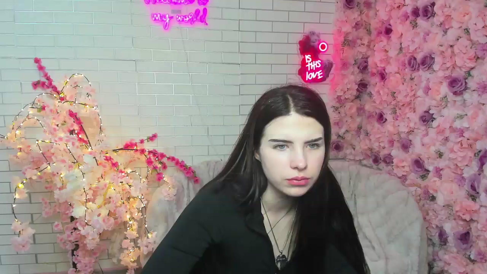 Gallery image thumbnail from KiraVane's myfreecams stream on, 09/23/2026, 18:05 image 6 of 20
