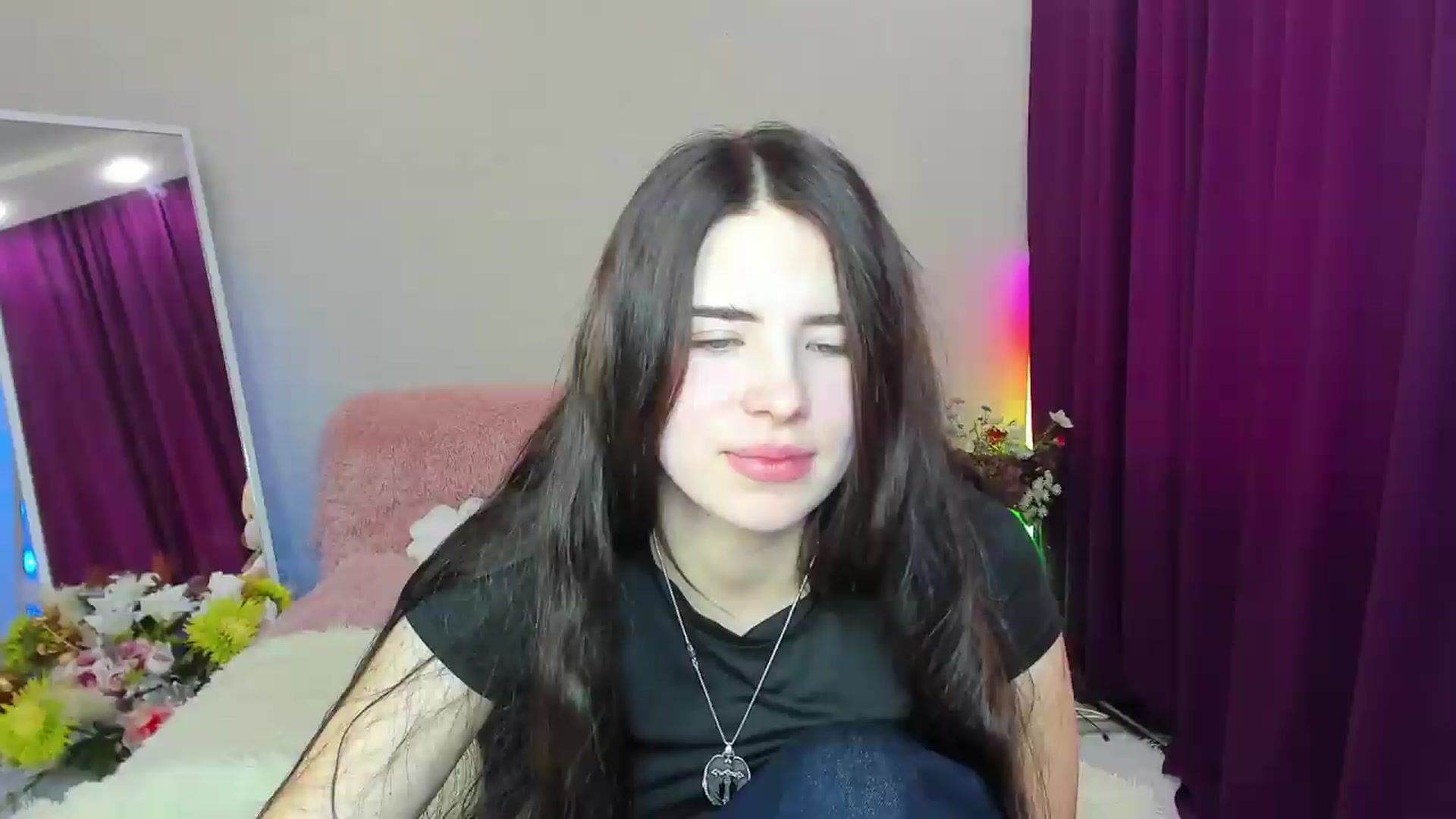 Gallery image thumbnail from KiraVane's myfreecams stream on, 09/24/2026, 08:35 image 15 of 20
