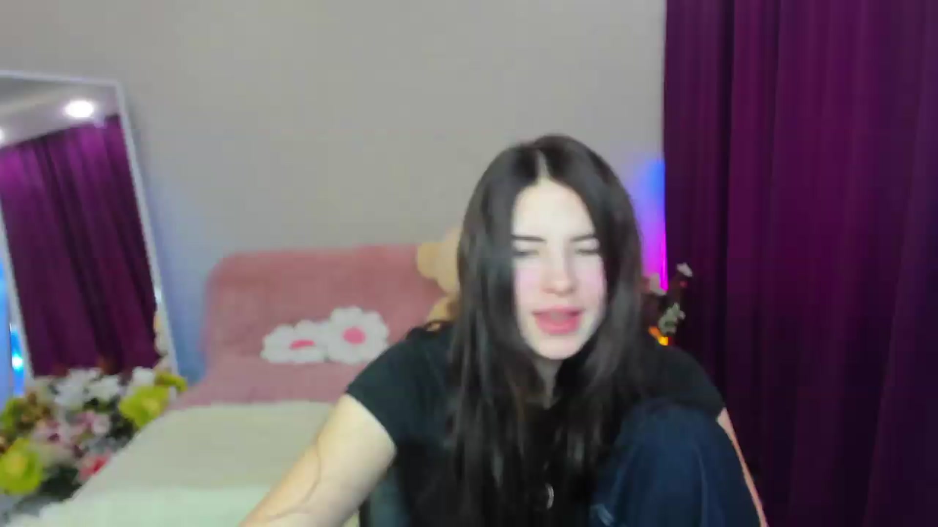 Gallery image thumbnail from KiraVane's myfreecams stream on, 09/24/2026, 08:35 image 19 of 20