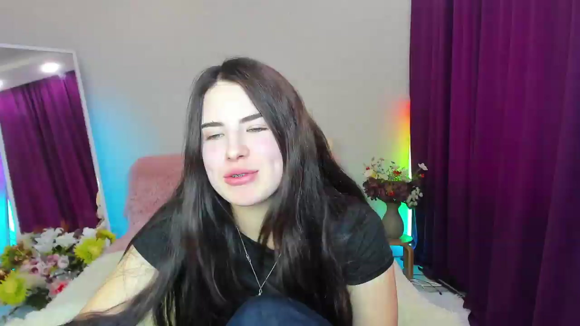 Gallery image thumbnail from KiraVane's myfreecams stream on, 09/24/2026, 08:35 image 13 of 20