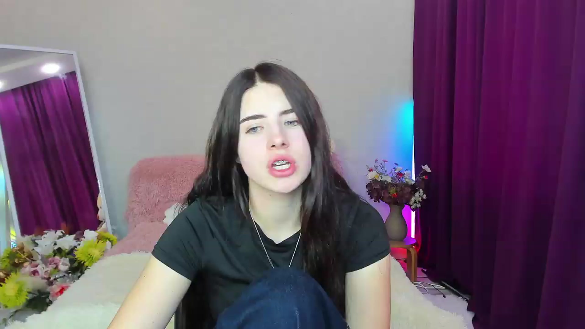 Gallery image thumbnail from KiraVane's myfreecams stream on, 09/24/2026, 09:12 image 6 of 20