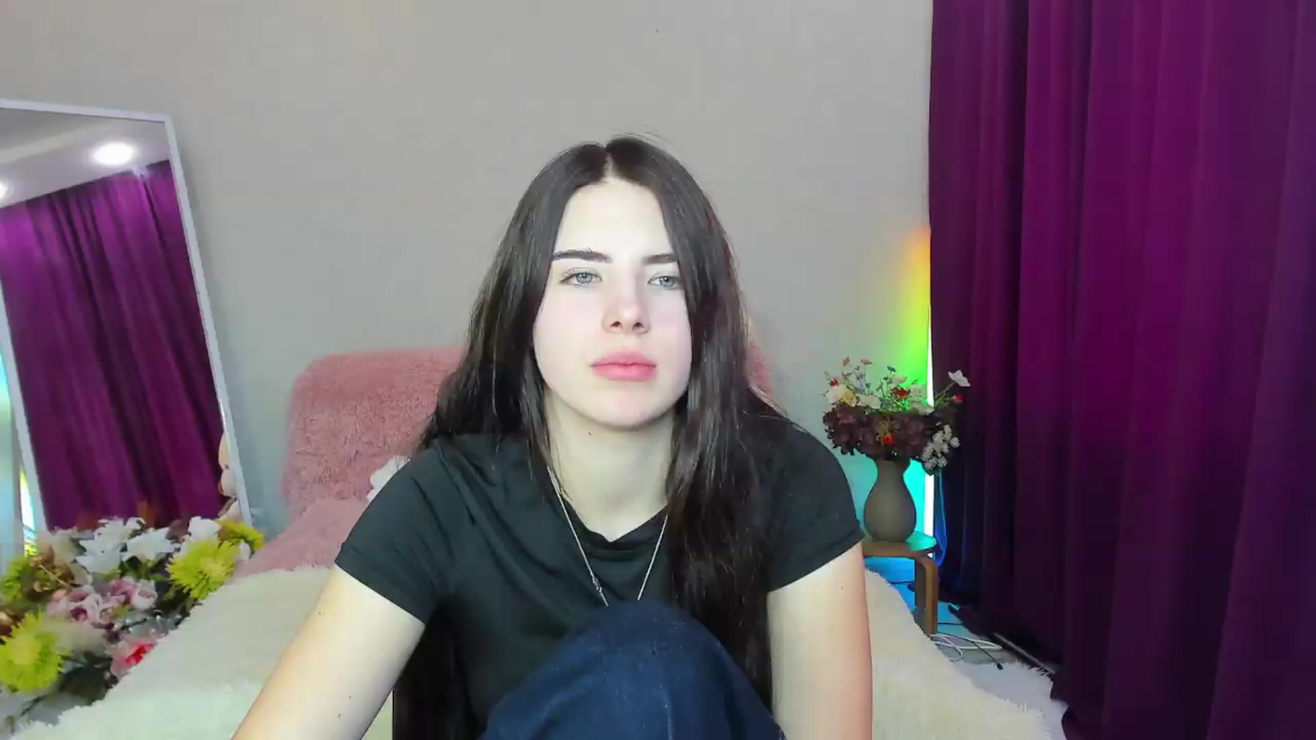 Gallery image thumbnail from KiraVane's myfreecams stream on, 09/24/2026, 09:12 image 5 of 20