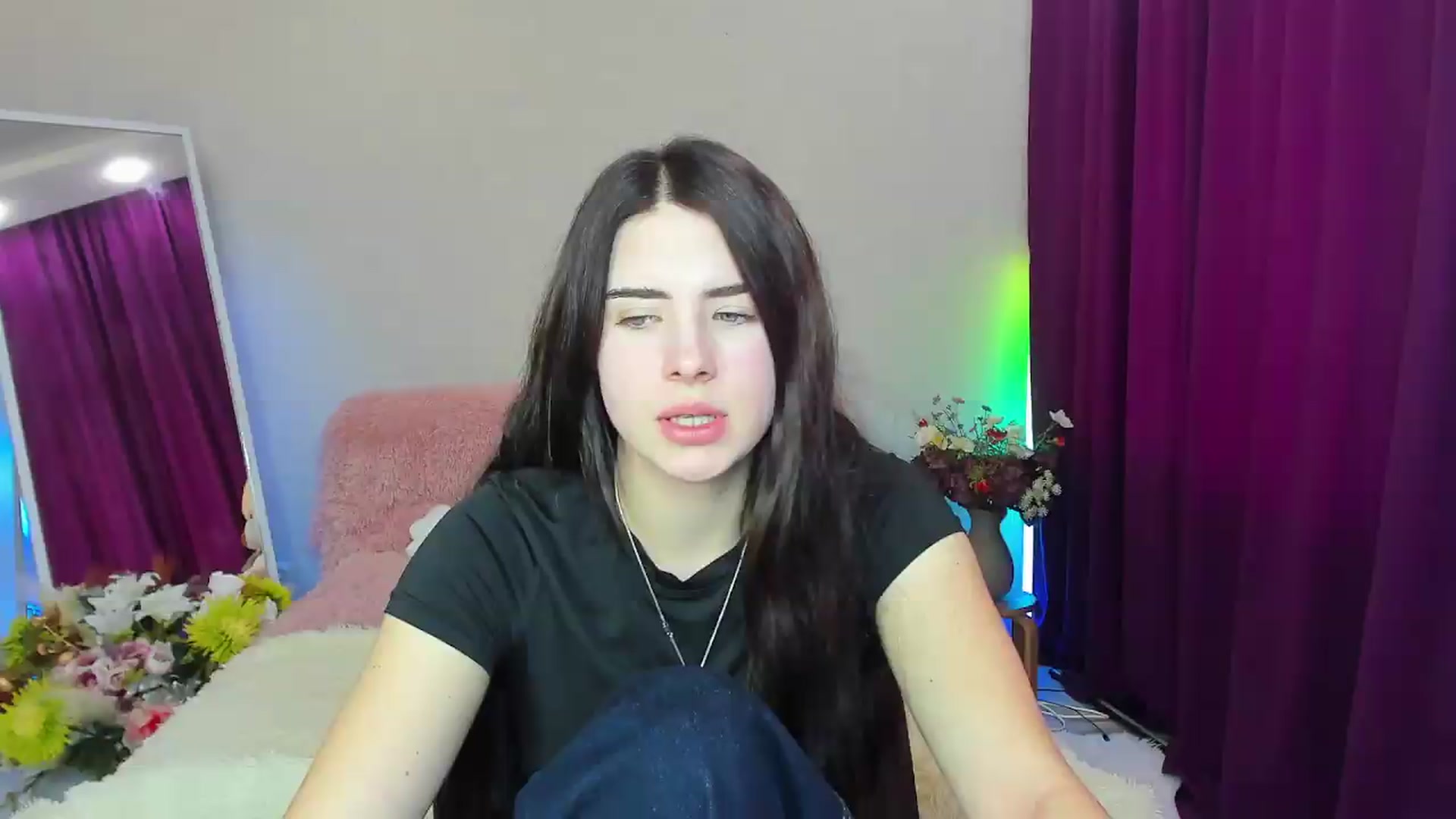 Gallery image thumbnail from KiraVane's myfreecams stream on, 09/24/2026, 09:12 image 3 of 20