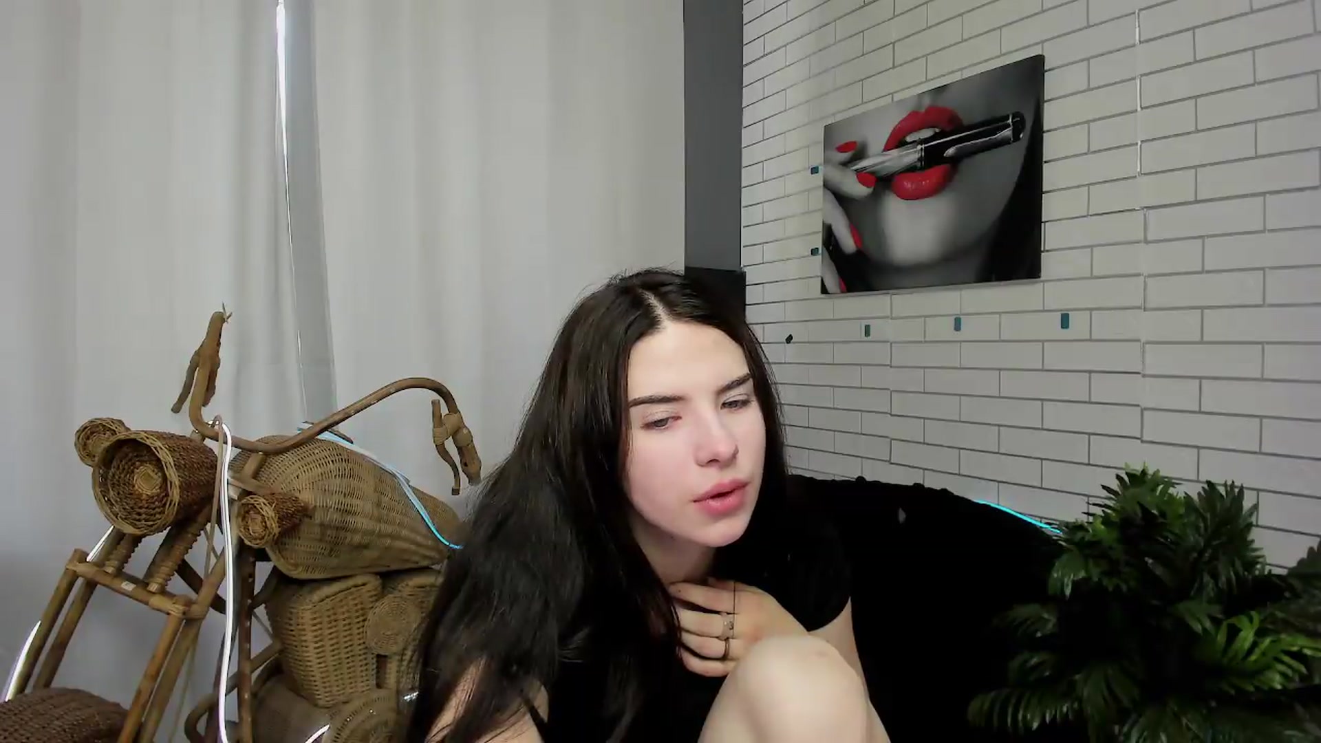 Gallery image thumbnail from KiraVane's myfreecams stream on, 09/25/2026, 10:02 image 17 of 20