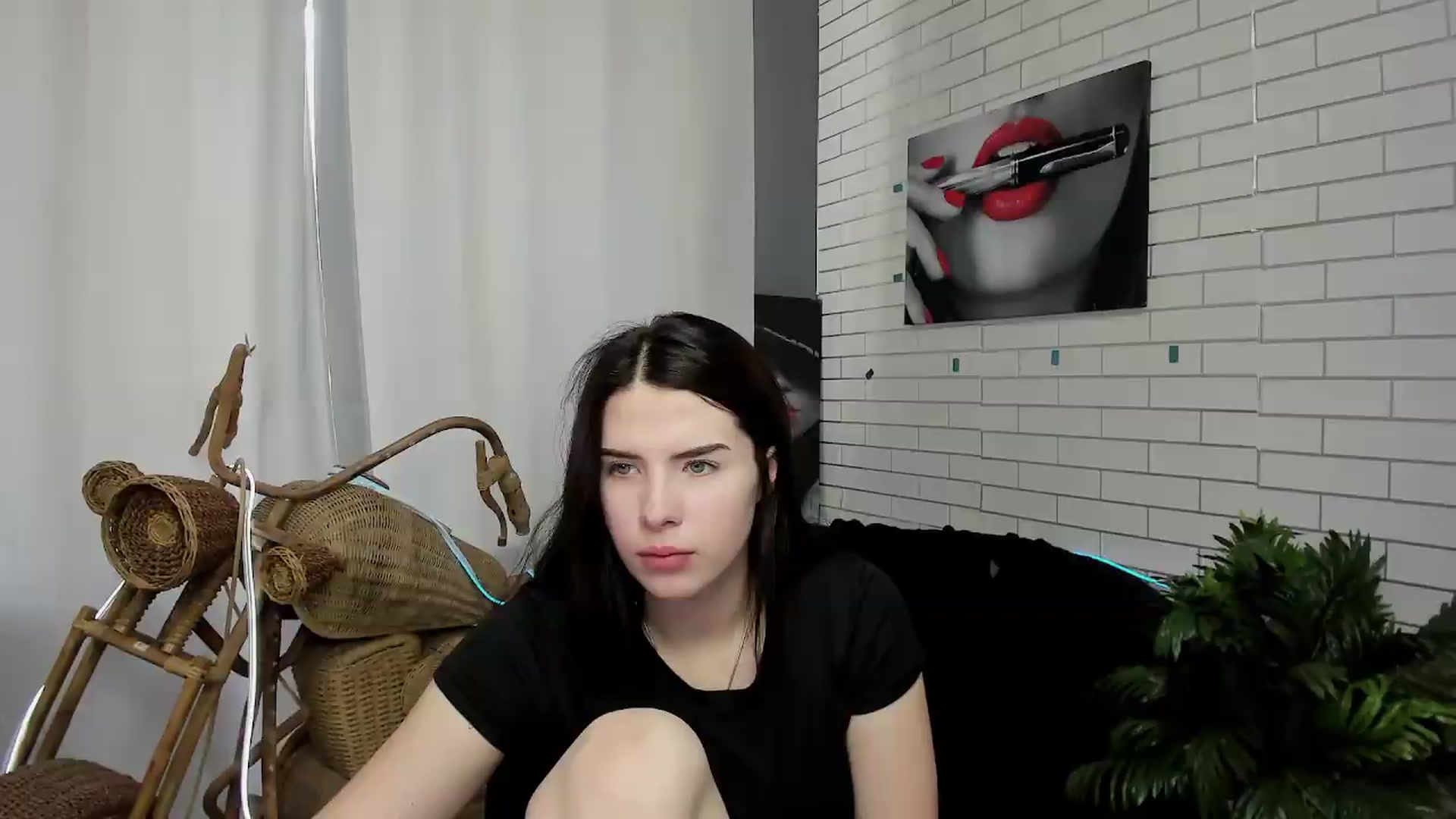 Gallery image thumbnail from KiraVane's myfreecams stream on, 09/25/2026, 10:02 image 10 of 20