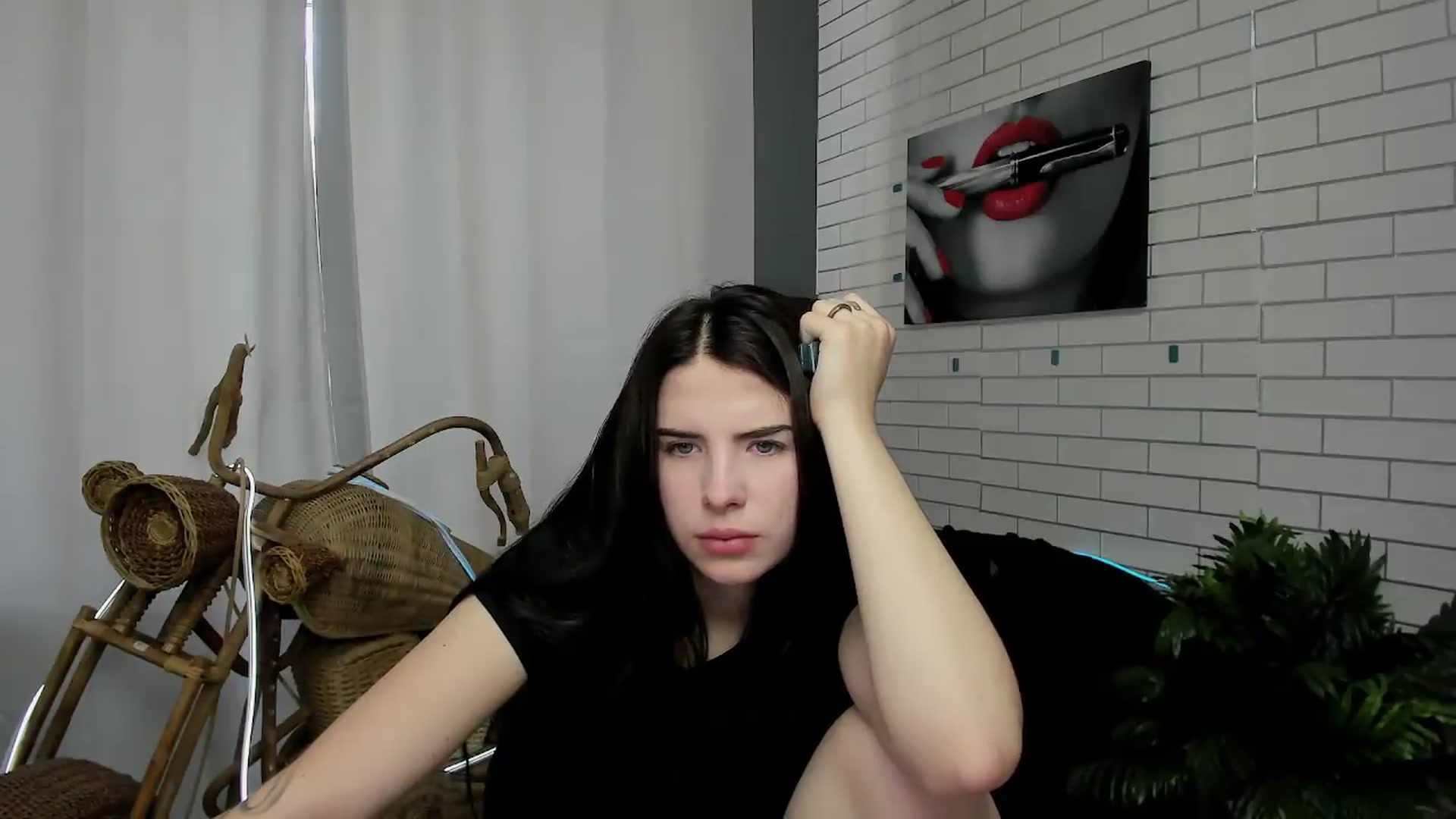 Gallery image thumbnail from KiraVane's myfreecams stream on, 09/25/2026, 10:02 image 18 of 20