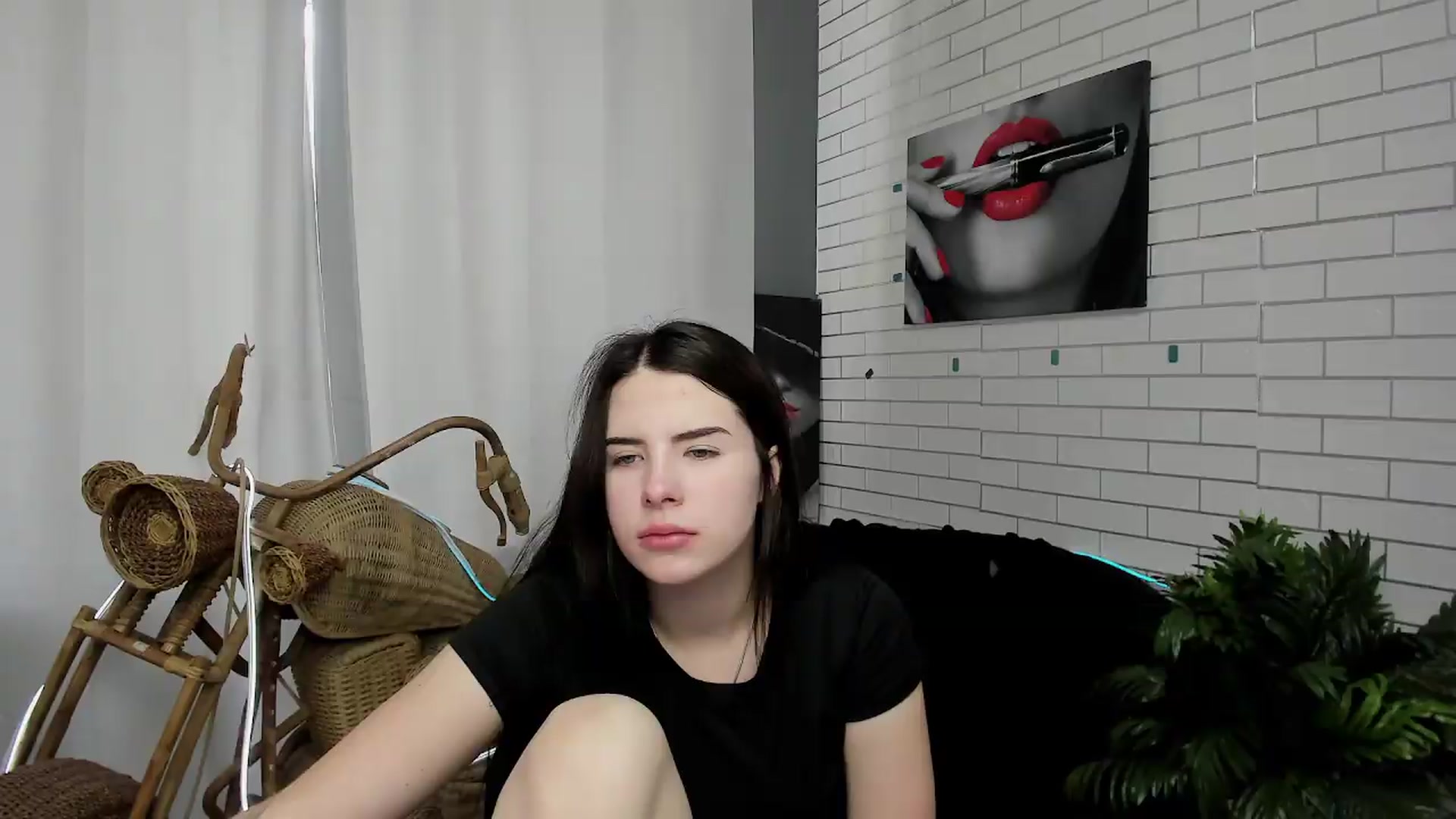 Gallery image thumbnail from KiraVane's myfreecams stream on, 09/25/2026, 10:02 image 11 of 20