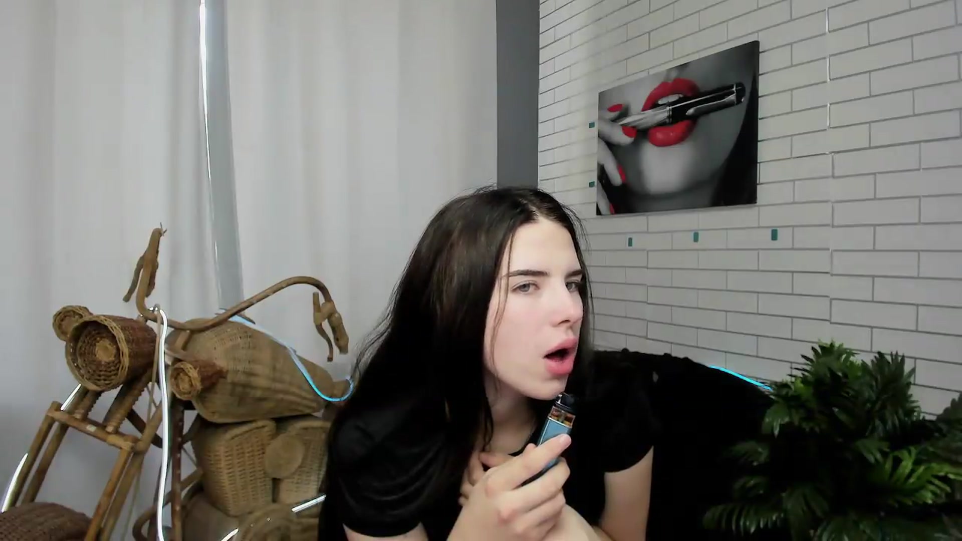 Gallery image thumbnail from KiraVane's myfreecams stream on, 09/25/2026, 10:02 image 16 of 20
