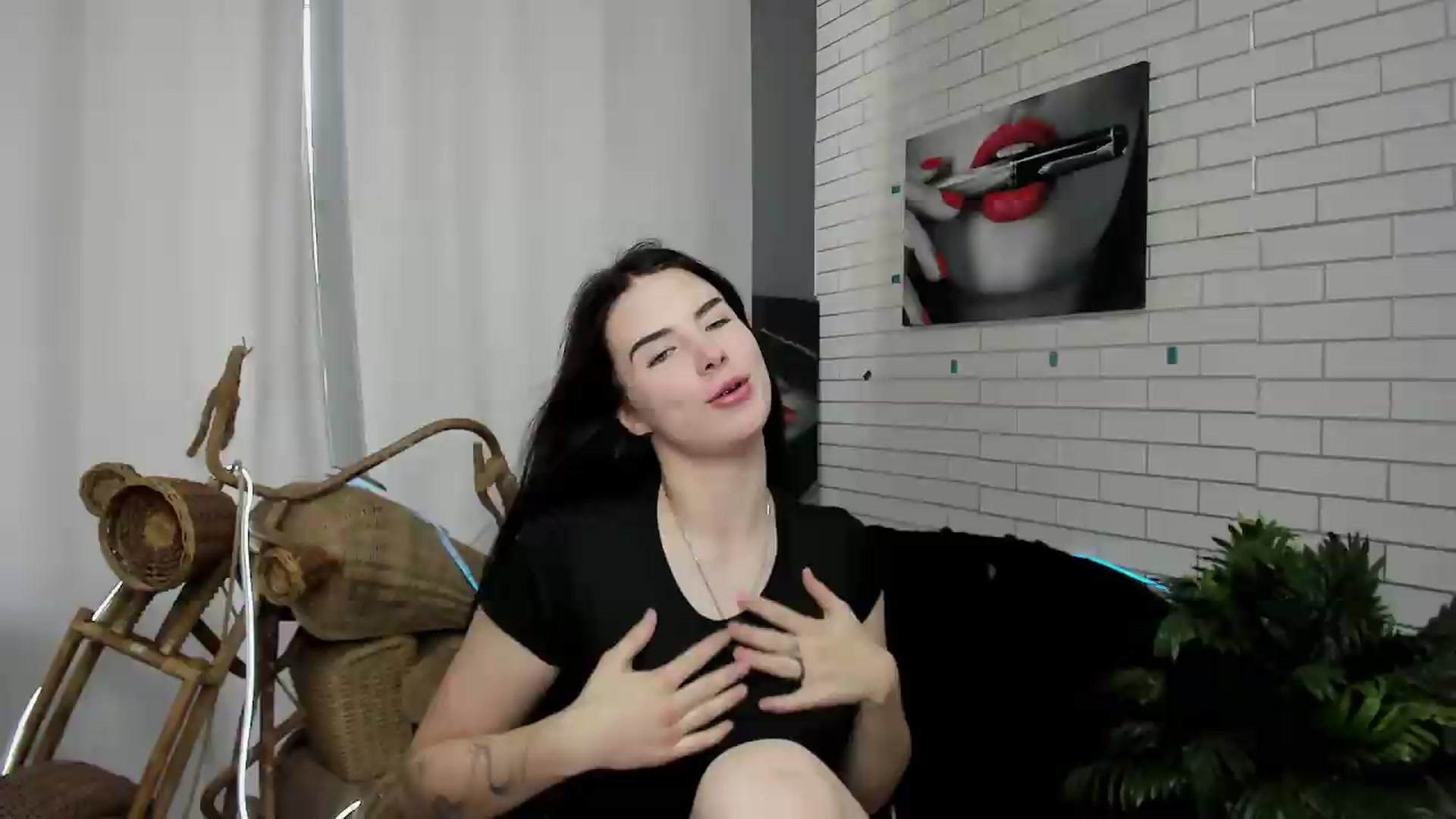 Gallery image thumbnail from KiraVane's myfreecams stream on, 09/25/2026, 10:02 image 1 of 20