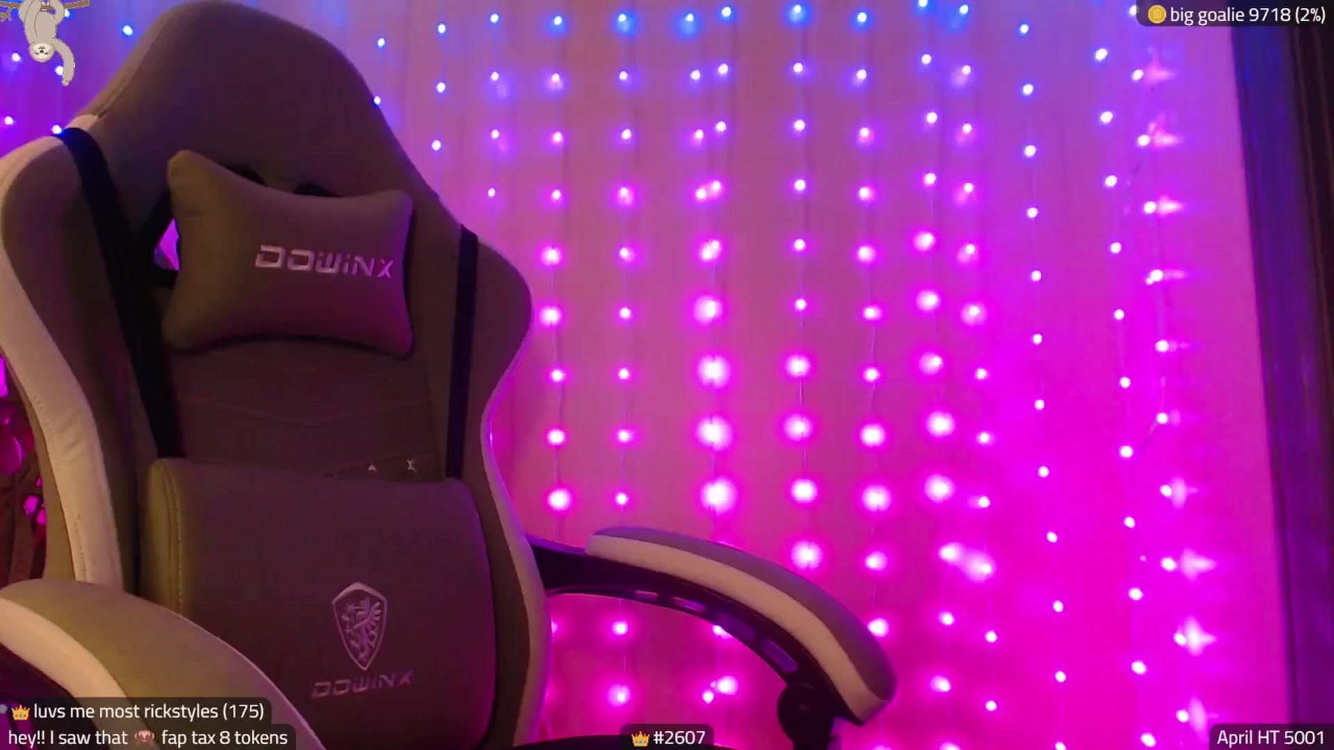 Gallery image thumbnail from Kira_'s myfreecams stream on, 04/16/2025, 01:16 image 1 of 20